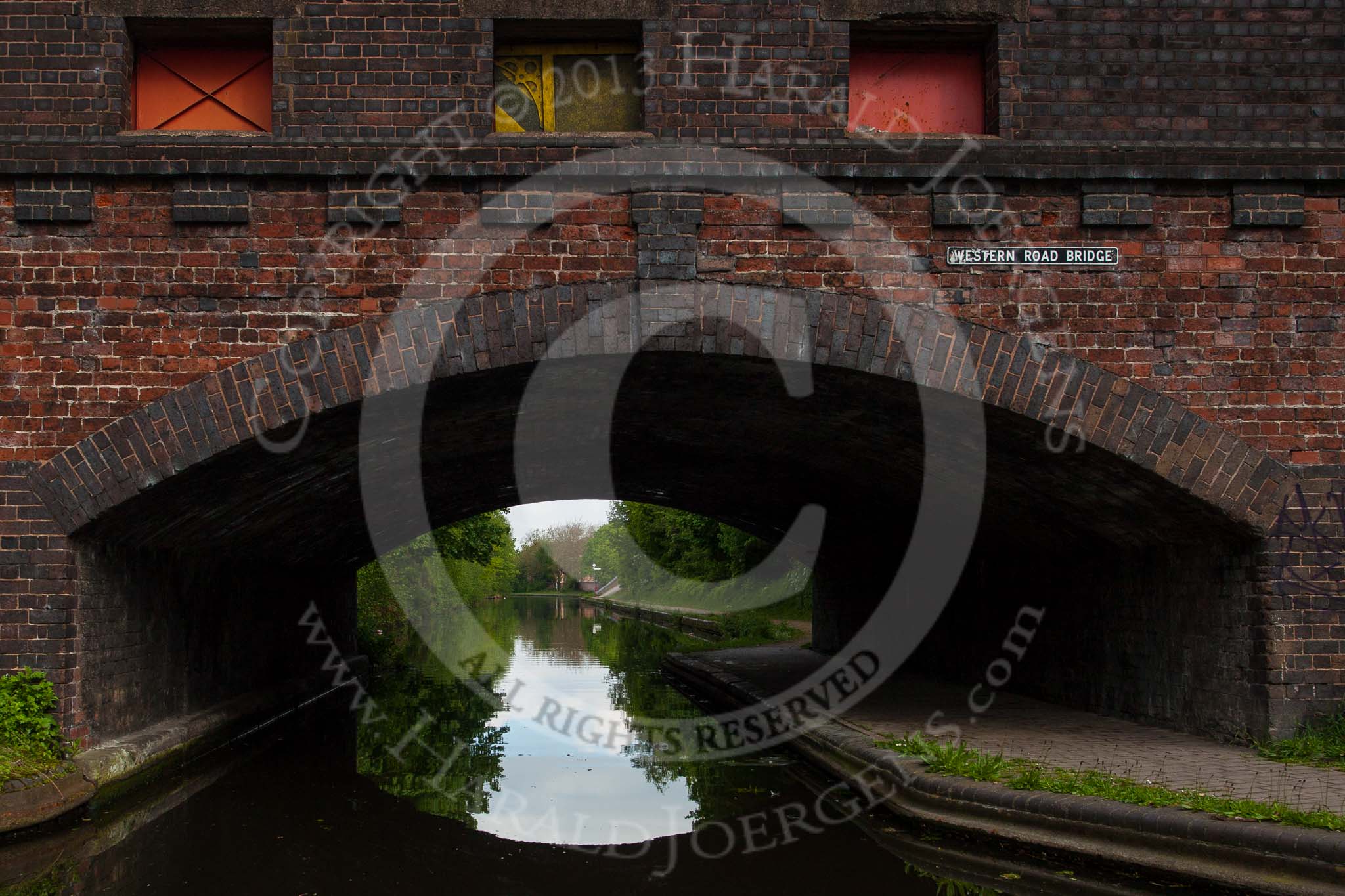 BCN Marathon Challenge 2013: A close view of Western Road Bridge on the Soho Loop (Winson Green Loop), part of the Old Main Line. The bridge has three fire doors, installed during World War II..
Birmingham Canal Navigation,


United Kingdom,
on 25 May 2013 at 08:21, image #52