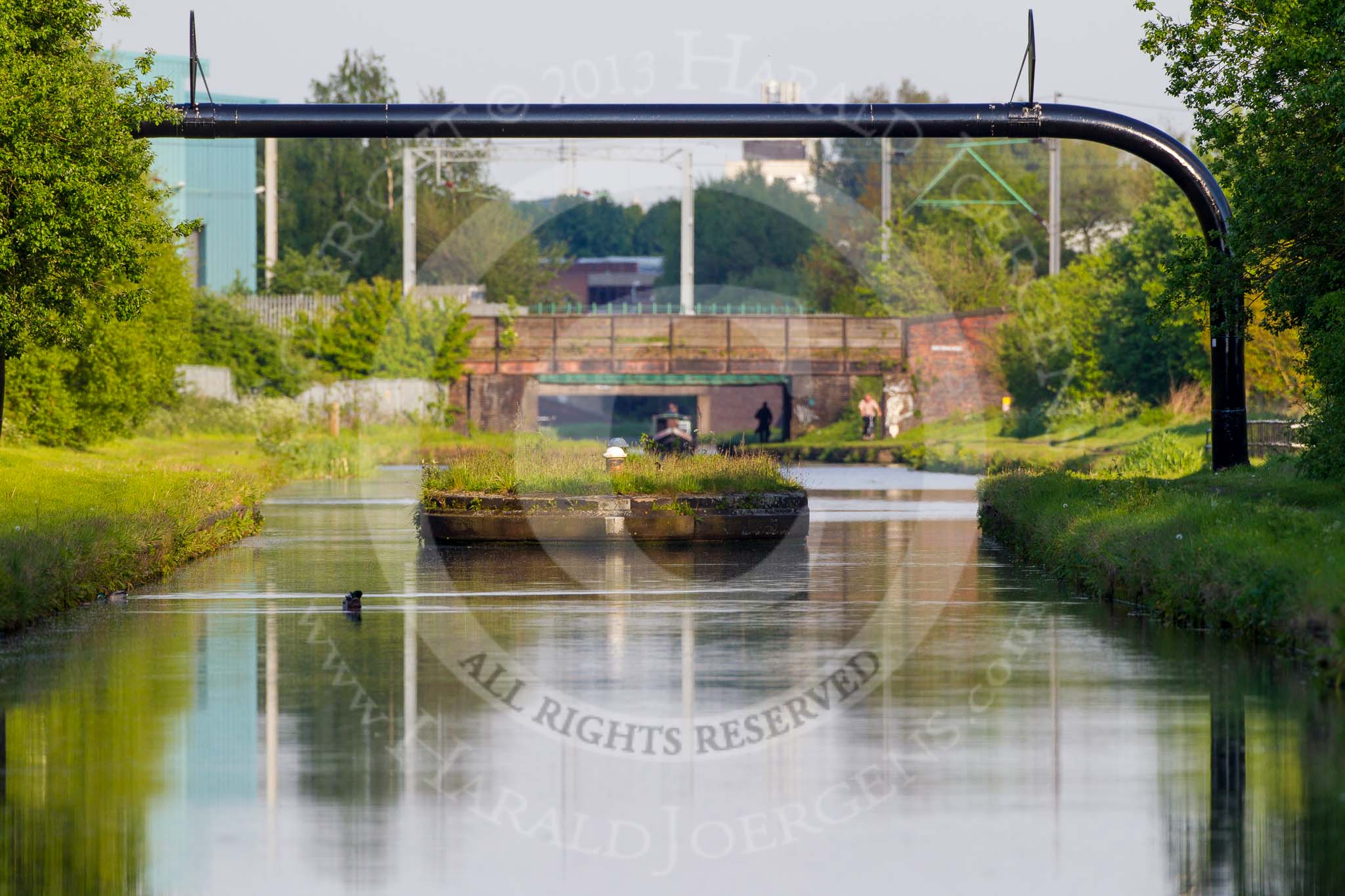 BCN Marathon Challenge 2013: "Dunkirk Stop" on the BCN New Main Line near Albion Junction, a former toll island..
Birmingham Canal Navigation,


United Kingdom,
on 25 May 2013 at 18:41, image #292
