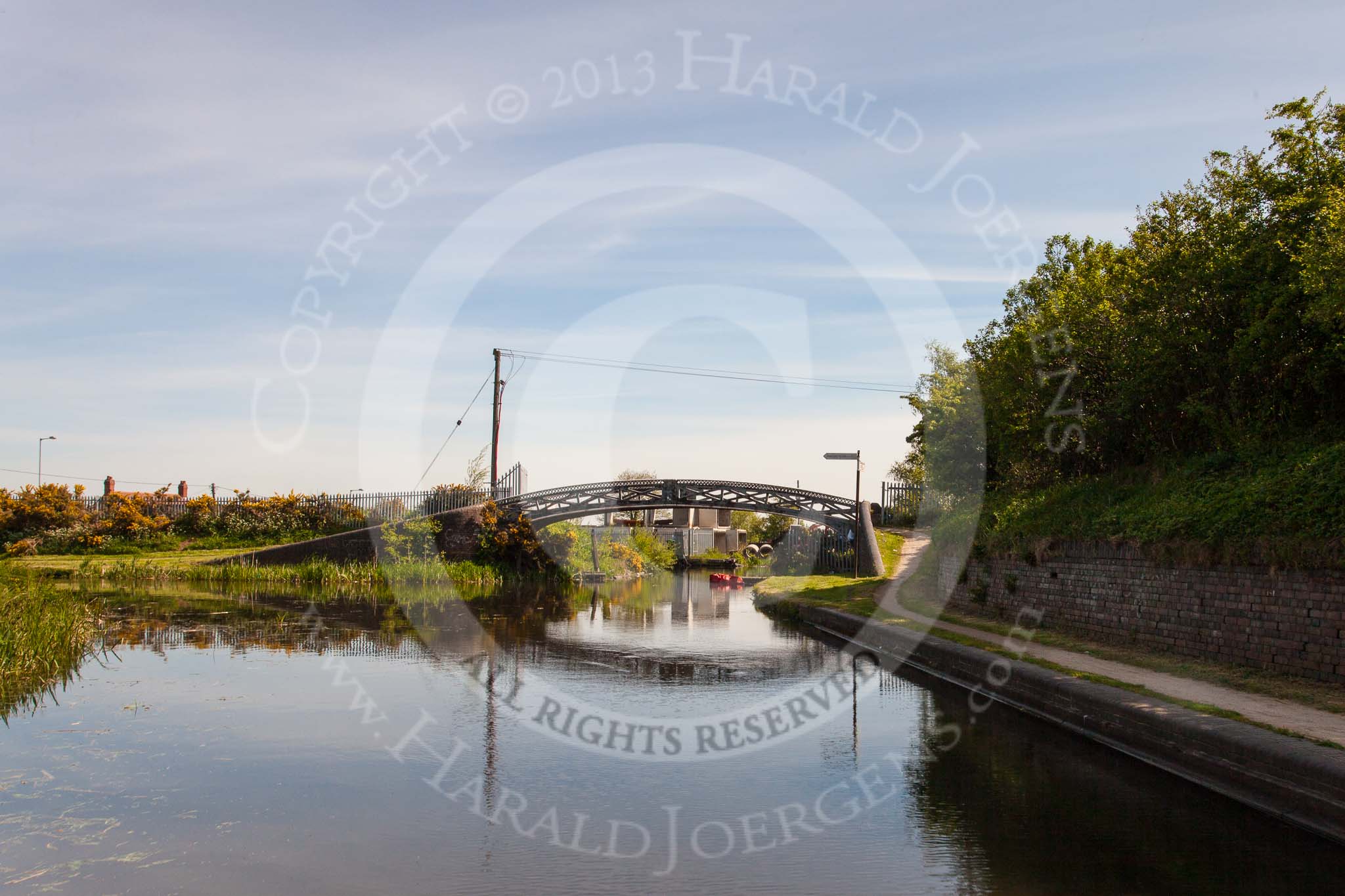 BCN Marathon Challenge 2013: Ogley junction on the Wyrley & Essington Canal. The Lichfield & Huddersford Junction is currently restored..
Birmingham Canal Navigation,


United Kingdom,
on 26 May 2013 at 10:19, image #380
