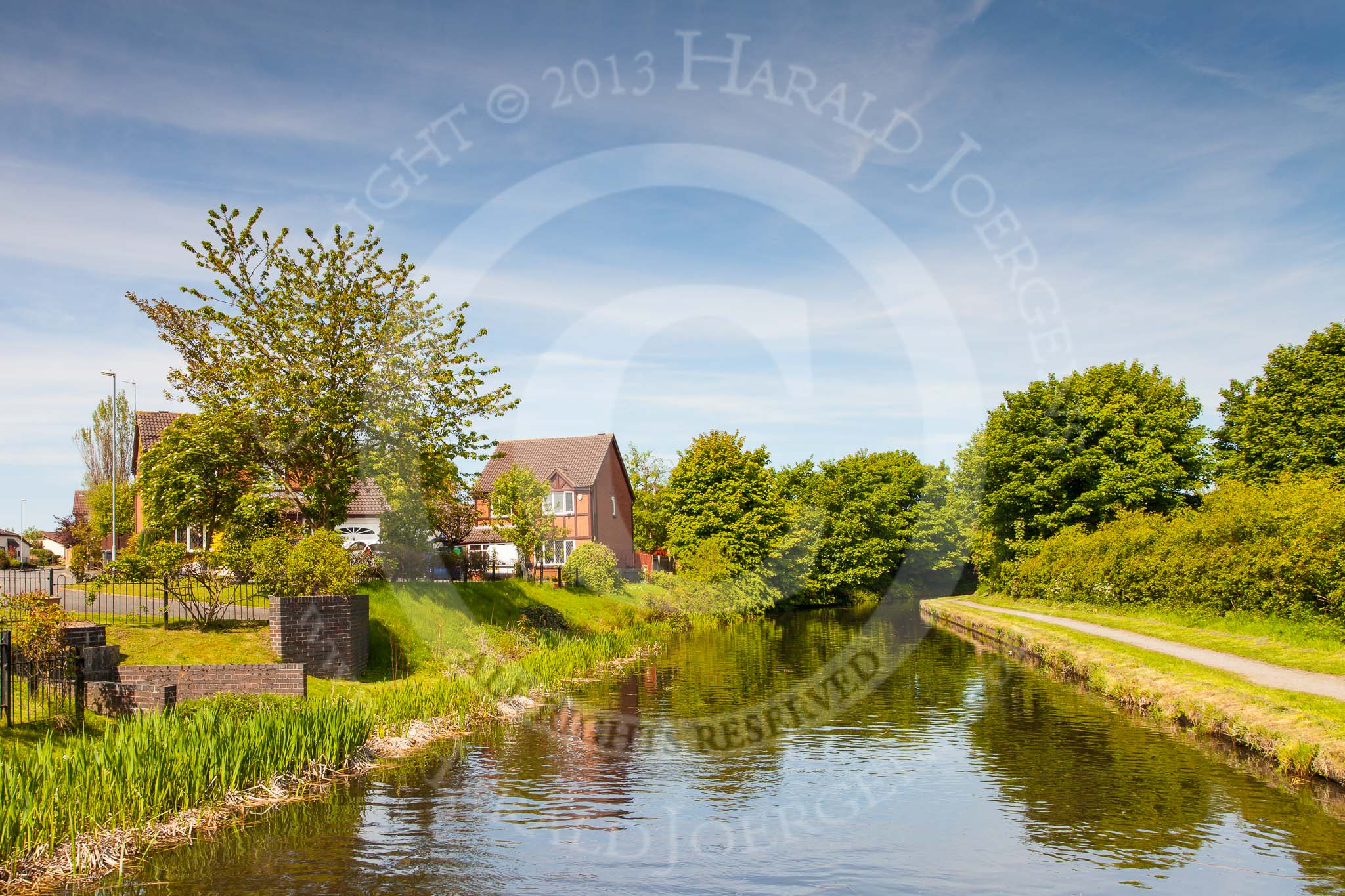 BCN Marathon Challenge 2013: The Anglesey Branch of the Wyrley & Essington Canal close to the M6 motorway bridge.
Birmingham Canal Navigation,


United Kingdom,
on 26 May 2013 at 10:30, image #387