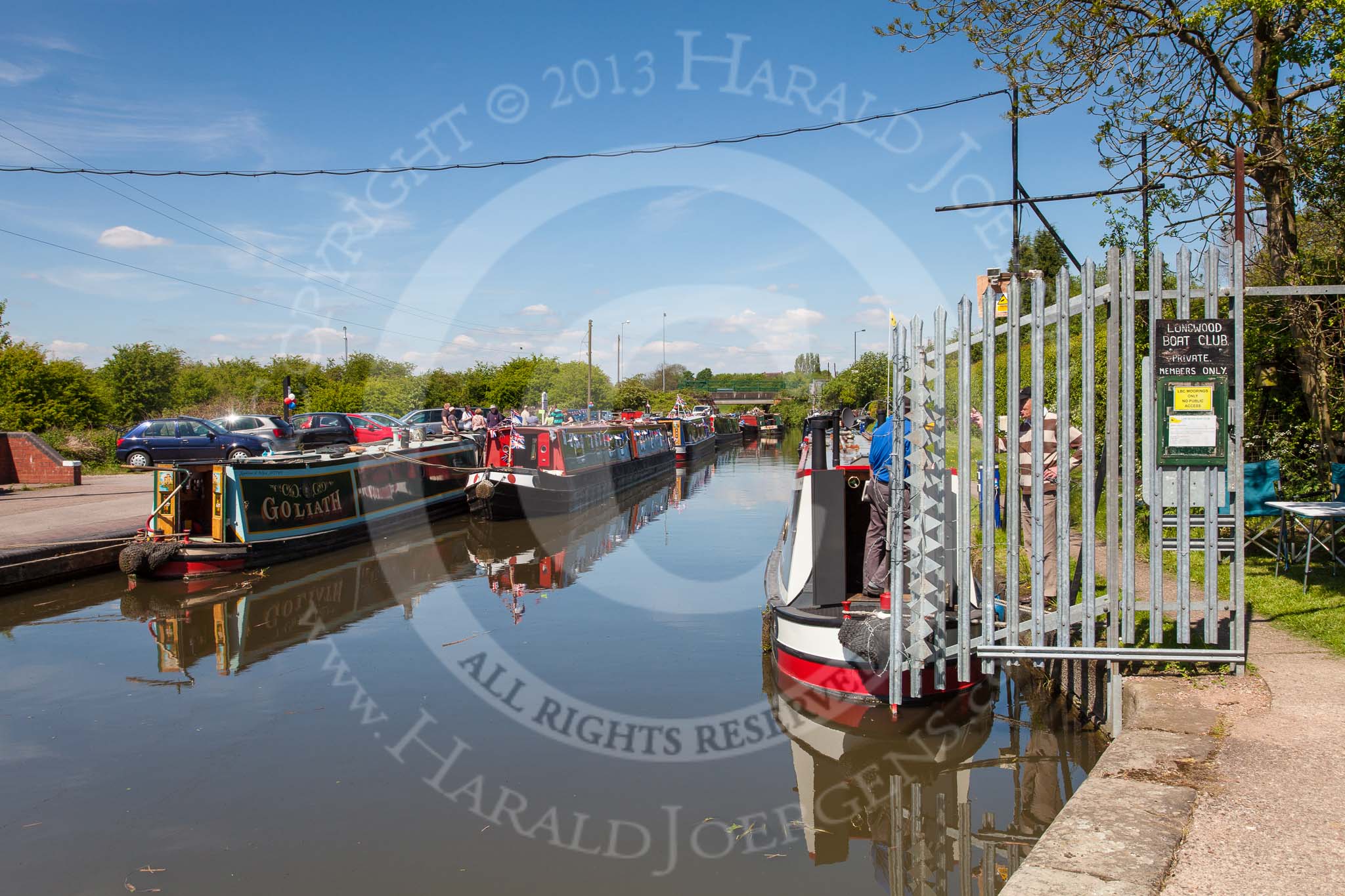 BCN Marathon Challenge 2013: Longwood Boat Club at the Daw End Branch, the canal lined with boats after the finish of the BCN Marathon Challenge..
Birmingham Canal Navigation,


United Kingdom,
on 26 May 2013 at 14:31, image #419