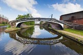 BCN Marathon Challenge 2013: Smethwick Junction, on the left the New Main Line, on the right the Old Main Line with the Smethwick Towing Path Bridge, another Horseley Iron Works cast iron bridge. Just behind the bridge, on the right, a factory bridge over a former canal basin that served Woodford Iron Works..
Birmingham Canal Navigation,


United Kingdom,
on 25 May 2013 at 08:53, image #87