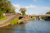 BCN Marathon Challenge 2013: The former Three Furnaces Branch on the BCN New Main Line below Factory Locks, with Three Furnace Bridge/Tipton Station Bridge behind. The platforms of Tipton Station were built over the remains of the branch..
Birmingham Canal Navigation,


United Kingdom,
on 25 May 2013 at 18:15, image #268