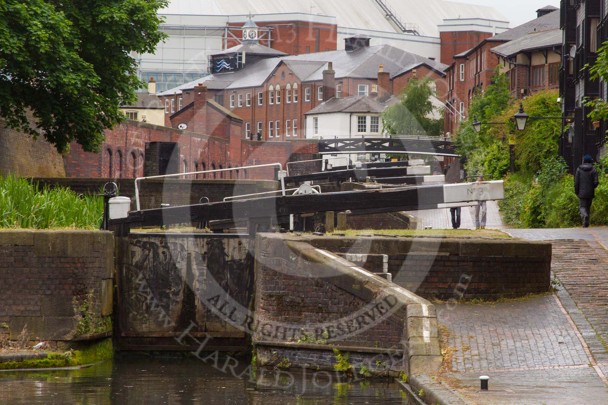 BCN Marathon Challenge 2014: Farmers Bridge locks on the Birmingham & Fazeley Canal, looking upwards from the pound between locks 3 and 4..
Birmingham Canal Navigation,


United Kingdom,
on 23 May 2014 at 14:03, image #20