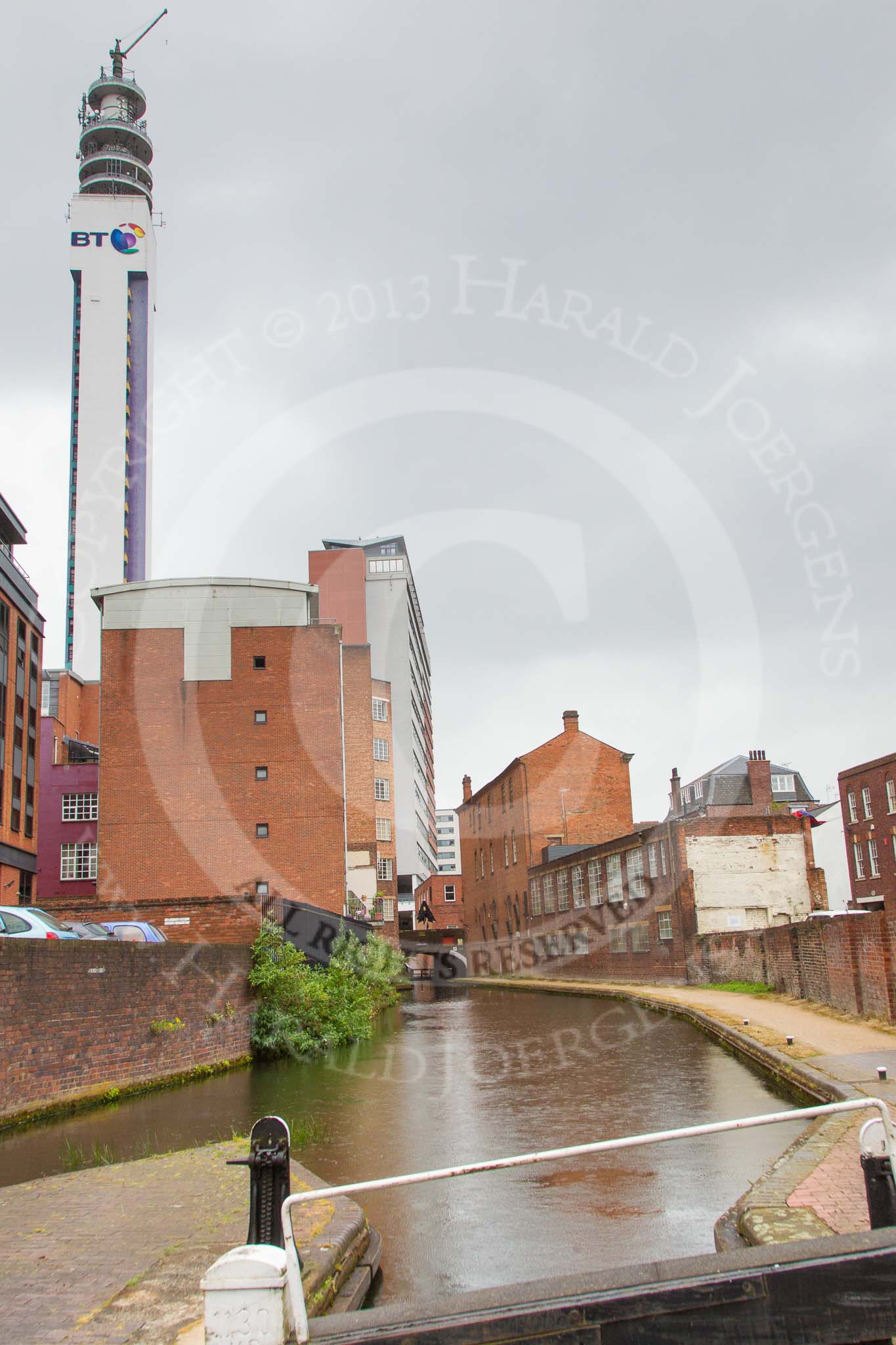 BCN Marathon Challenge 2014: The Birmingham & Fazeley Canal between  Ludgate Hill Brudge and Livery Street Bridge, with old canalside architecture on the right, and modern developments on the right..
Birmingham Canal Navigation,


United Kingdom,
on 23 May 2014 at 15:01, image #36