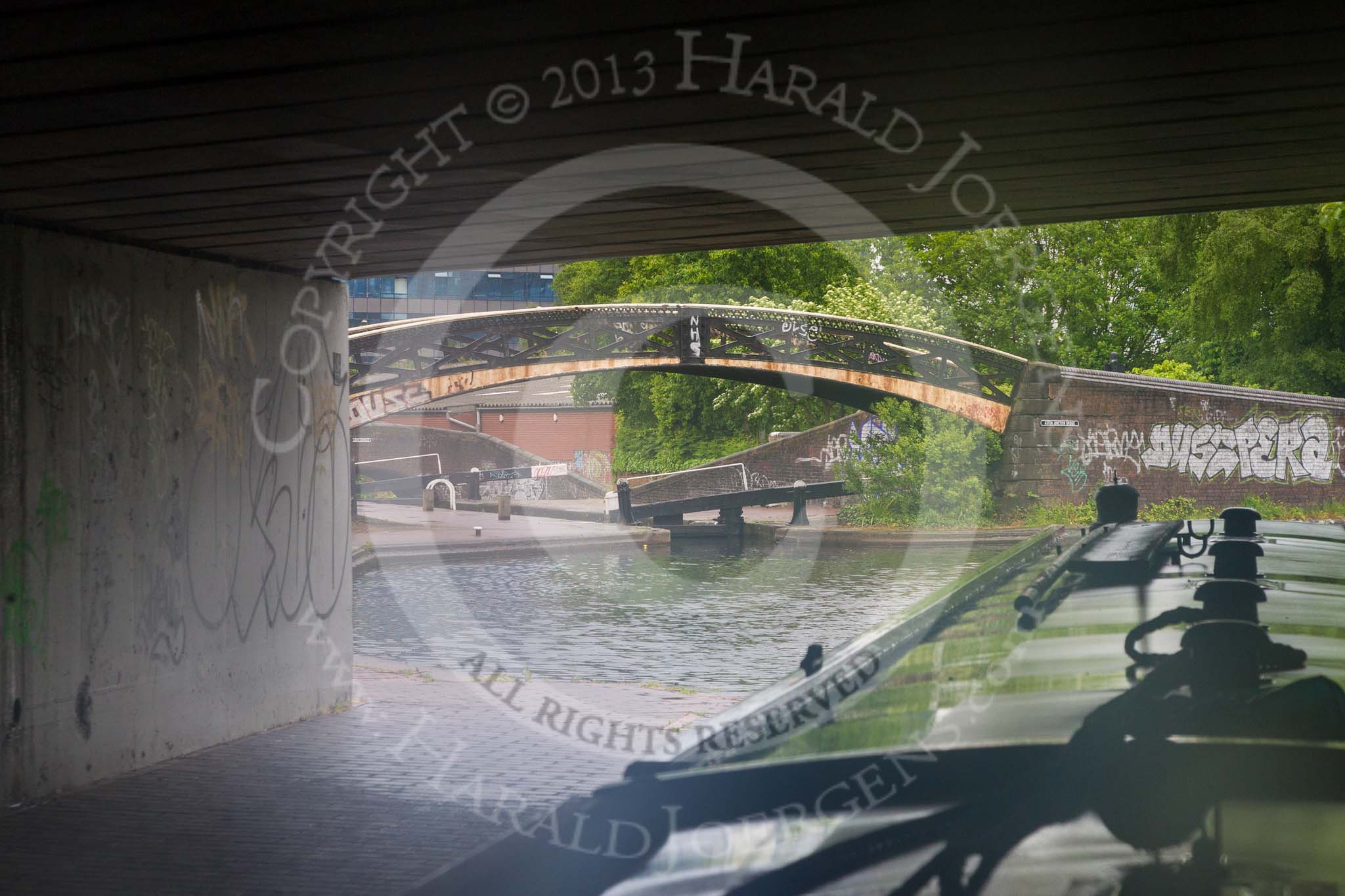 BCN Marathon Challenge 2014: Aston Junction on the Birmingham & Fazeley Canal, seen from Coronation Street Bridge. The B&F continues to the left, the Digbeth Branch to the right..
Birmingham Canal Navigation,


United Kingdom,
on 23 May 2014 at 15:26, image #42