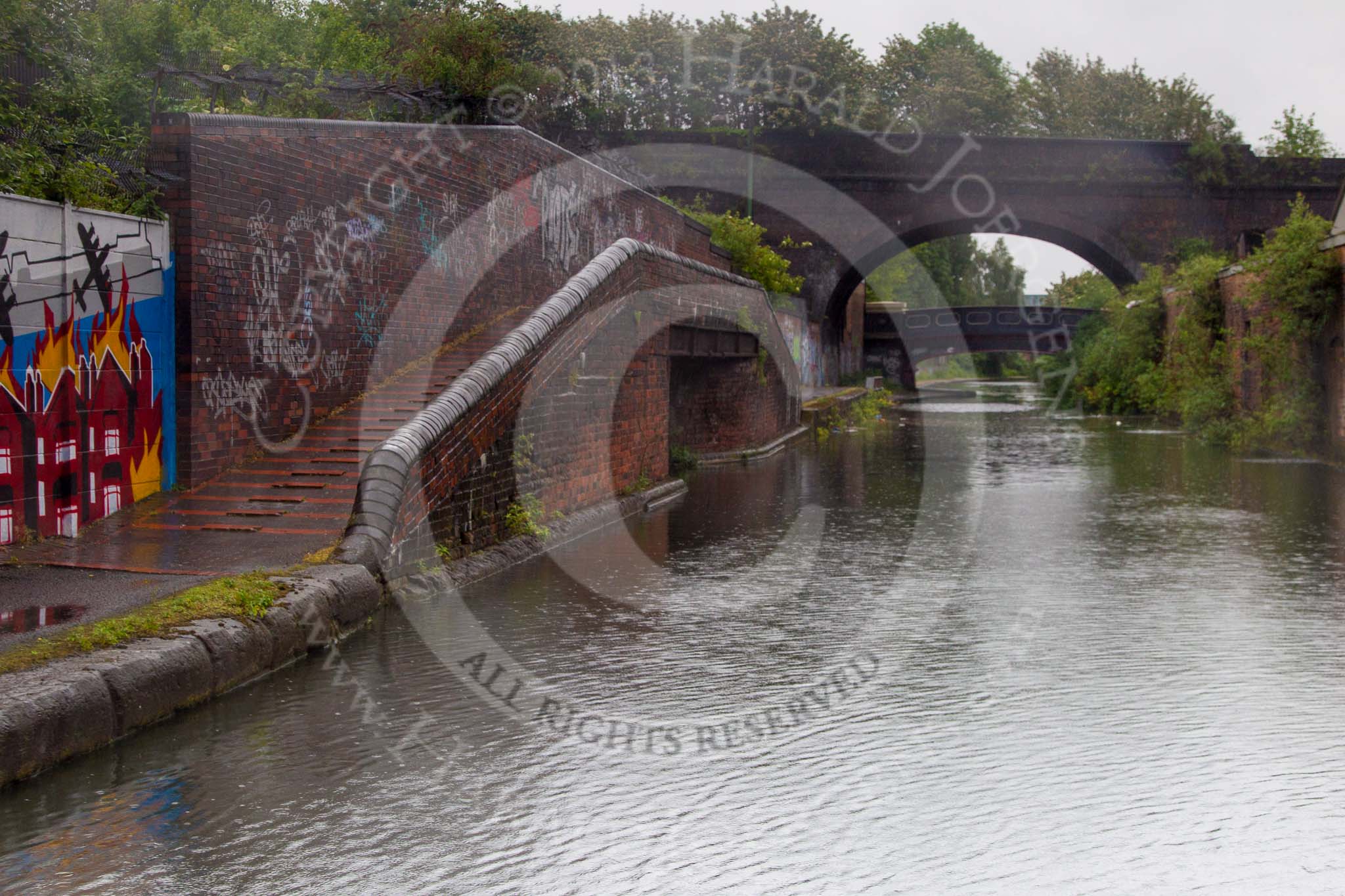 BCN Marathon Challenge 2014: Factory bridge once serving ??? on the Grand Union Canal near Digbeth Junction and the FMC warehouse.
Birmingham Canal Navigation,


United Kingdom,
on 23 May 2014 at 16:39, image #62