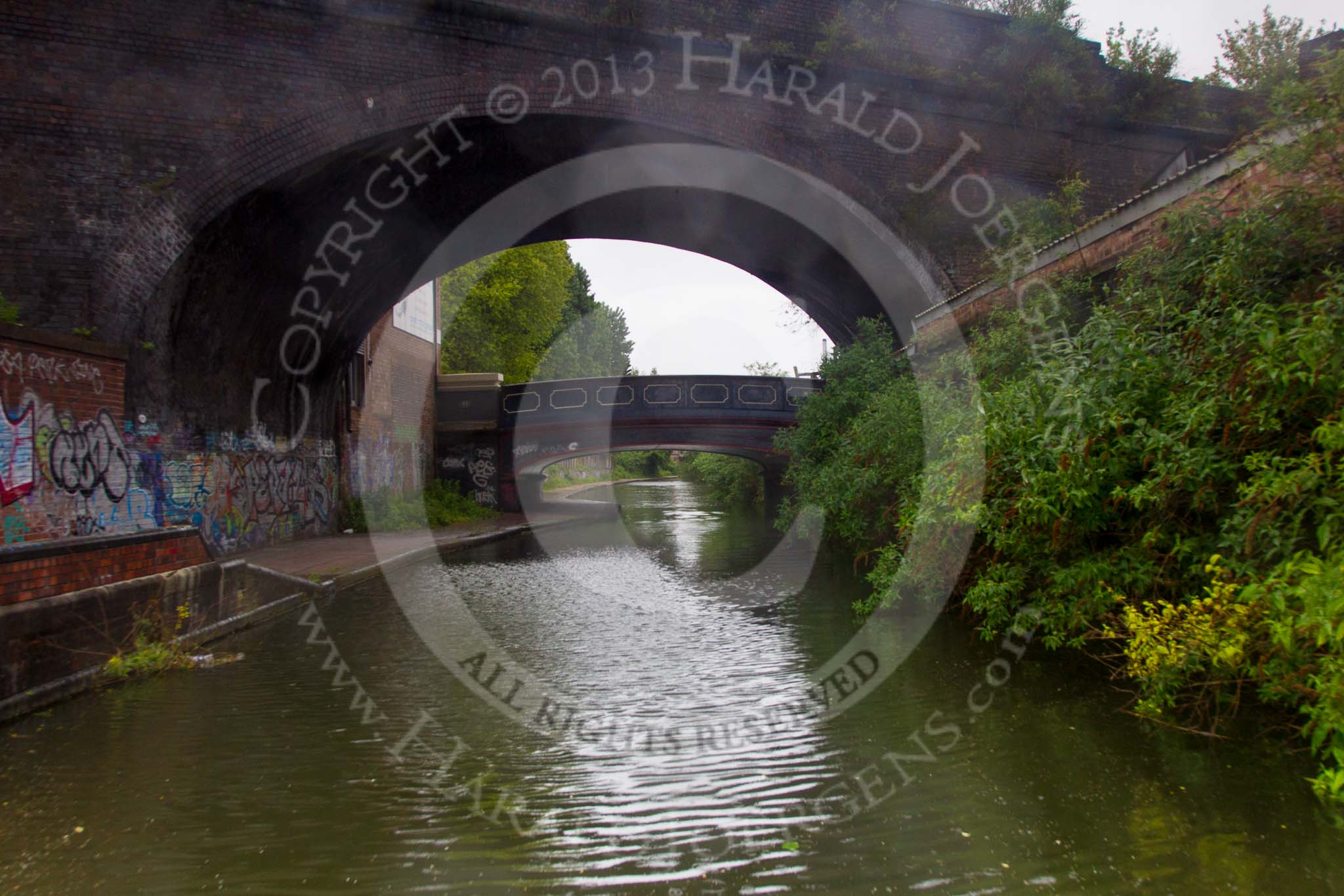 BCN Marathon Challenge 2014: Railway bridge and bridge 95 (Great Barr Street Bridge) on the Grand Union Canal between Digbeth Junction and Bordesley Junction.
Birmingham Canal Navigation,


United Kingdom,
on 23 May 2014 at 16:39, image #64