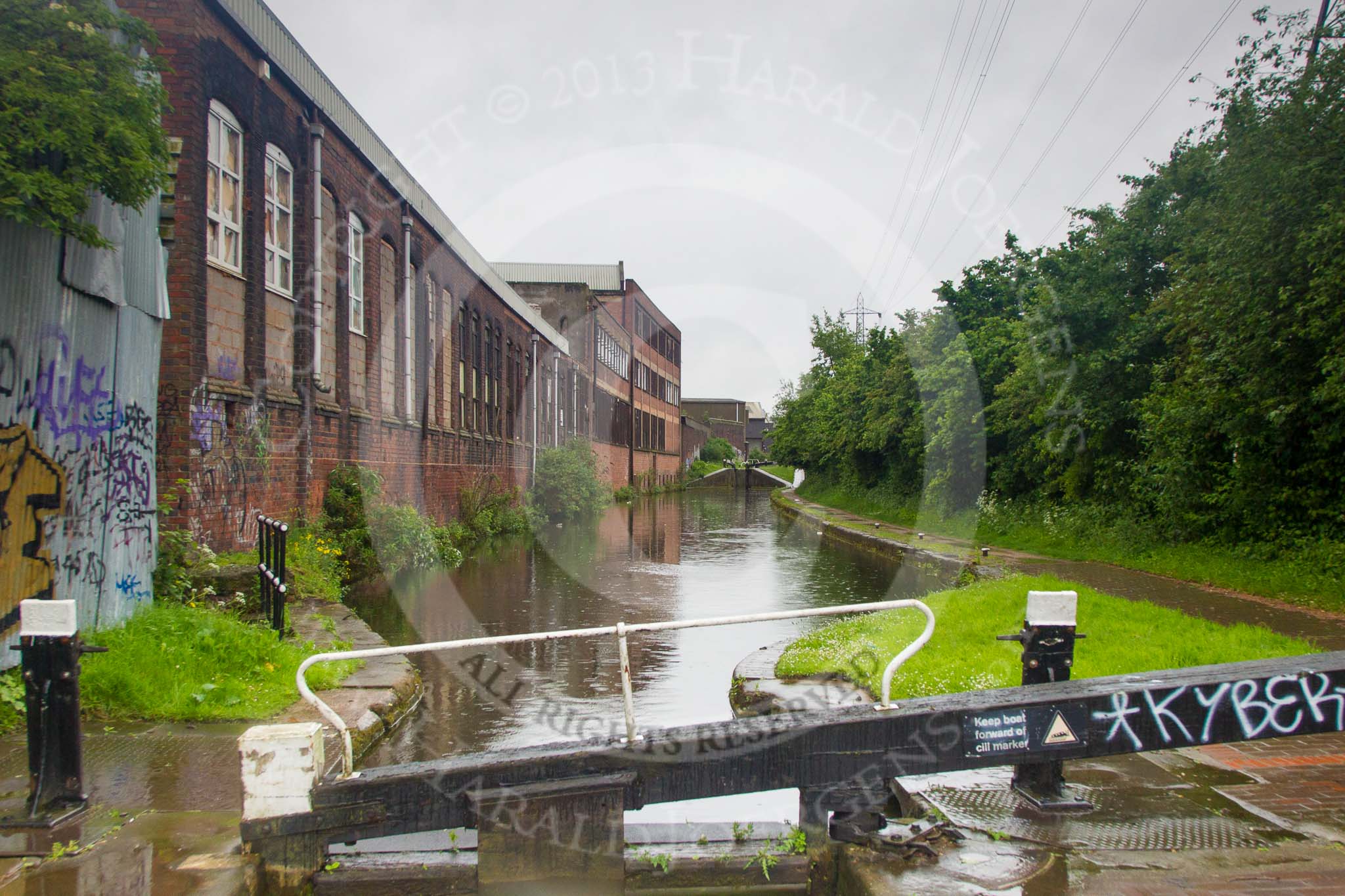 BCN Marathon Challenge 2014: Old canalside industry at Garrison Locks (fourth lock, with the third lock in the distance) on the Grand Union Canal (Birmingham & Warwick Junction Canal)..
Birmingham Canal Navigation,


United Kingdom,
on 23 May 2014 at 17:30, image #70