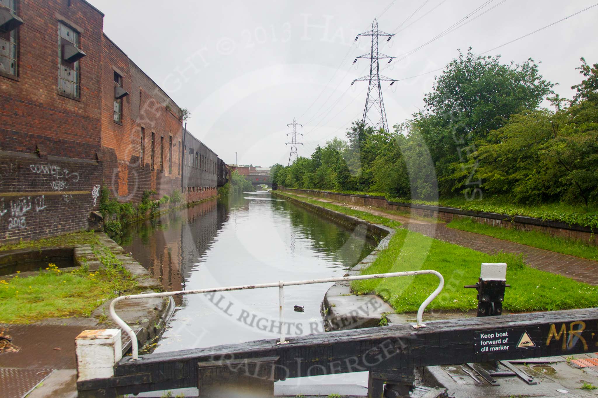 BCN Marathon Challenge 2014: Old canalside industry at the third Garrison Lock, Grand Union Canal (Birmingham & Warwick Junction Canal). On the left the overflow weir of the lock.
Birmingham Canal Navigation,


United Kingdom,
on 23 May 2014 at 17:43, image #71