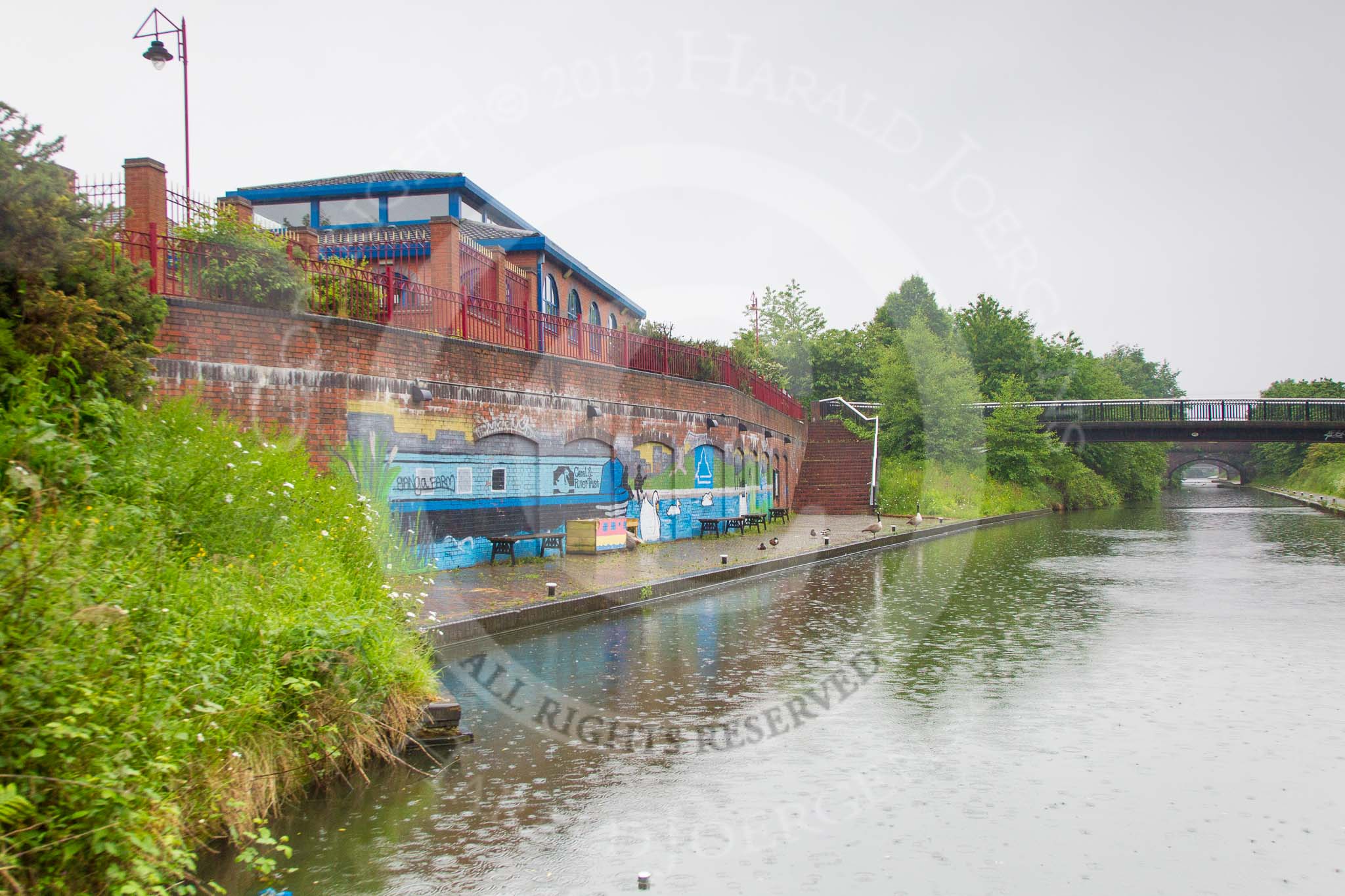 BCN Marathon Challenge 2014: Canalside art next to the Grand Union Canal, close to Bordesley Junction between bridges 103 and 103A.
Birmingham Canal Navigation,


United Kingdom,
on 24 May 2014 at 09:19, image #84