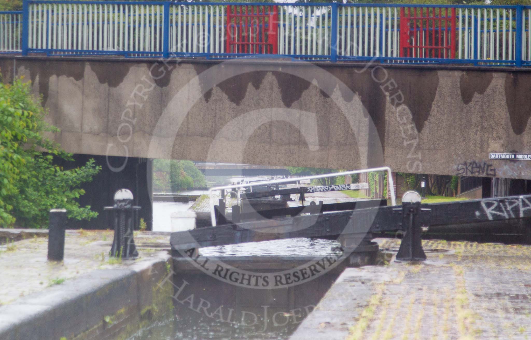 BCN Marathon Challenge 2014: Aston Locks on the Birmingham & Fazeley Canal, seen from Aston Lock Nr 2  at Fartmouth Middleway Bridge.
Birmingham Canal Navigation,


United Kingdom,
on 24 May 2014 at 10:24, image #104