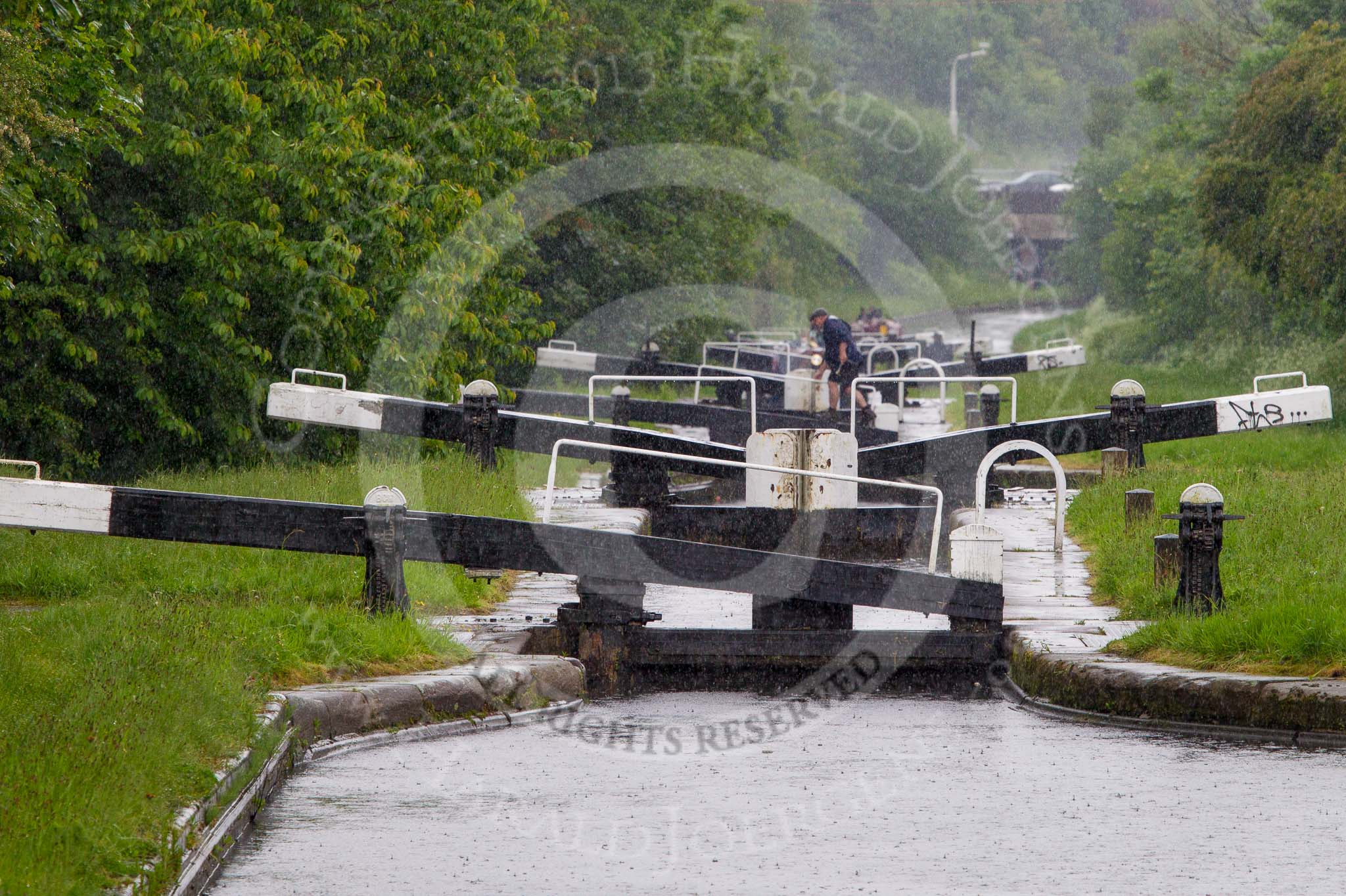 BCN Marathon Challenge 2014: Looking down the Perry Bar Locks on the Tame Valley Canal from the pond between locks 6 and 7, with the M6 motorway in the background.
Birmingham Canal Navigation,


United Kingdom,
on 24 May 2014 at 14:02, image #122