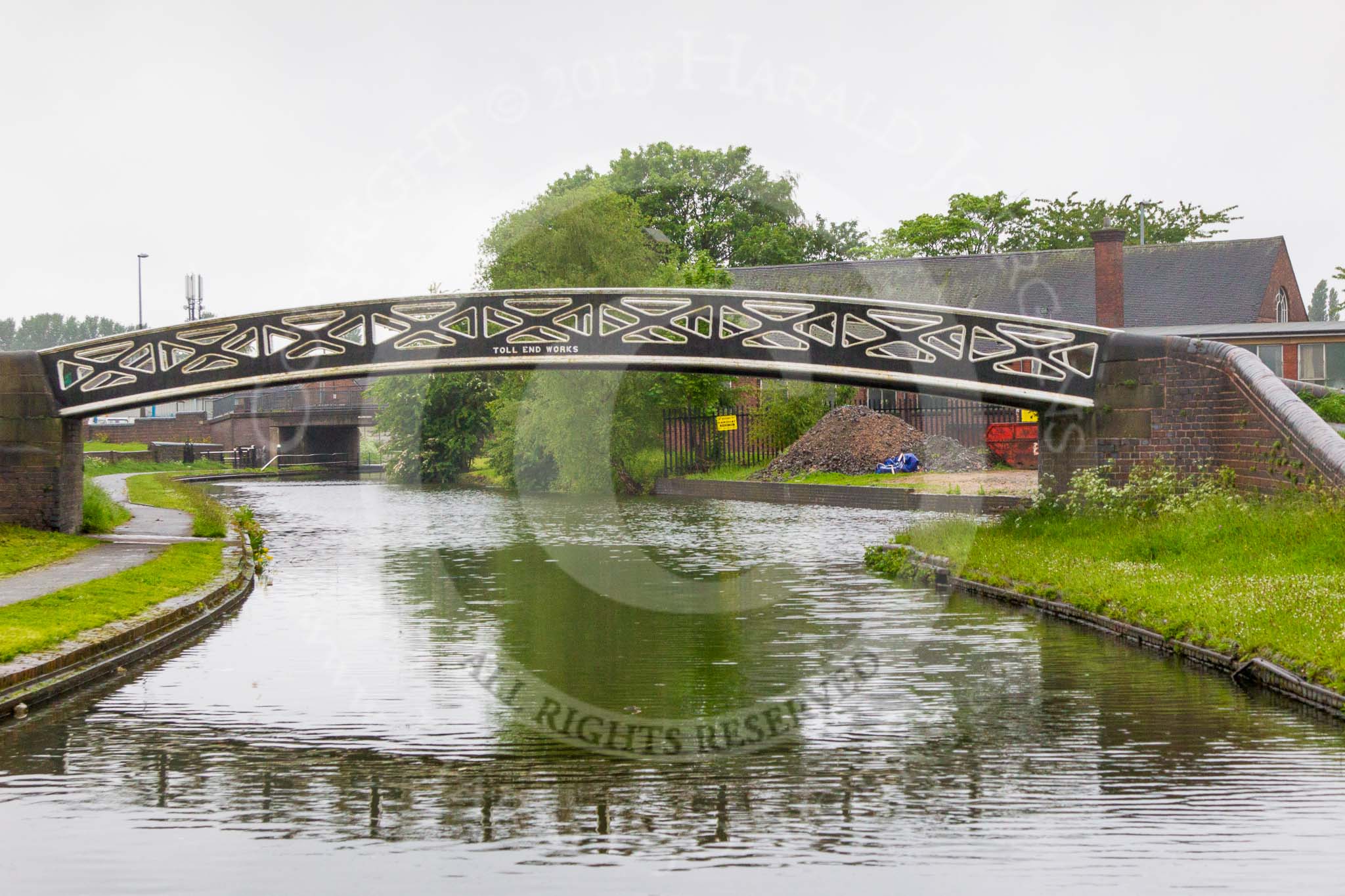 BCN Marathon Challenge 2014: Toll End Works bridge on the Dudley No 1 Canal.Just behind the bridge on the right is the Bumblehole Arm, part of the former Bumblehole Loop.
Birmingham Canal Navigation,


United Kingdom,
on 25 May 2014 at 06:40, image #205