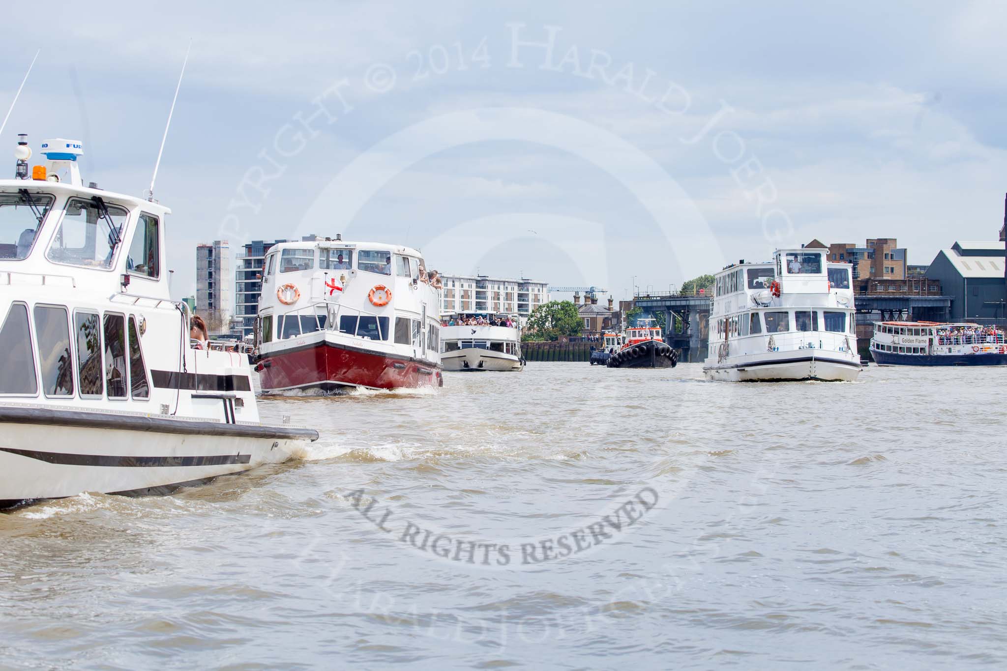 TOW River Thames Barge Driving Race 2014.
River Thames between Greenwich and Westminster,
London,

United Kingdom,
on 28 June 2014 at 12:22, image #47