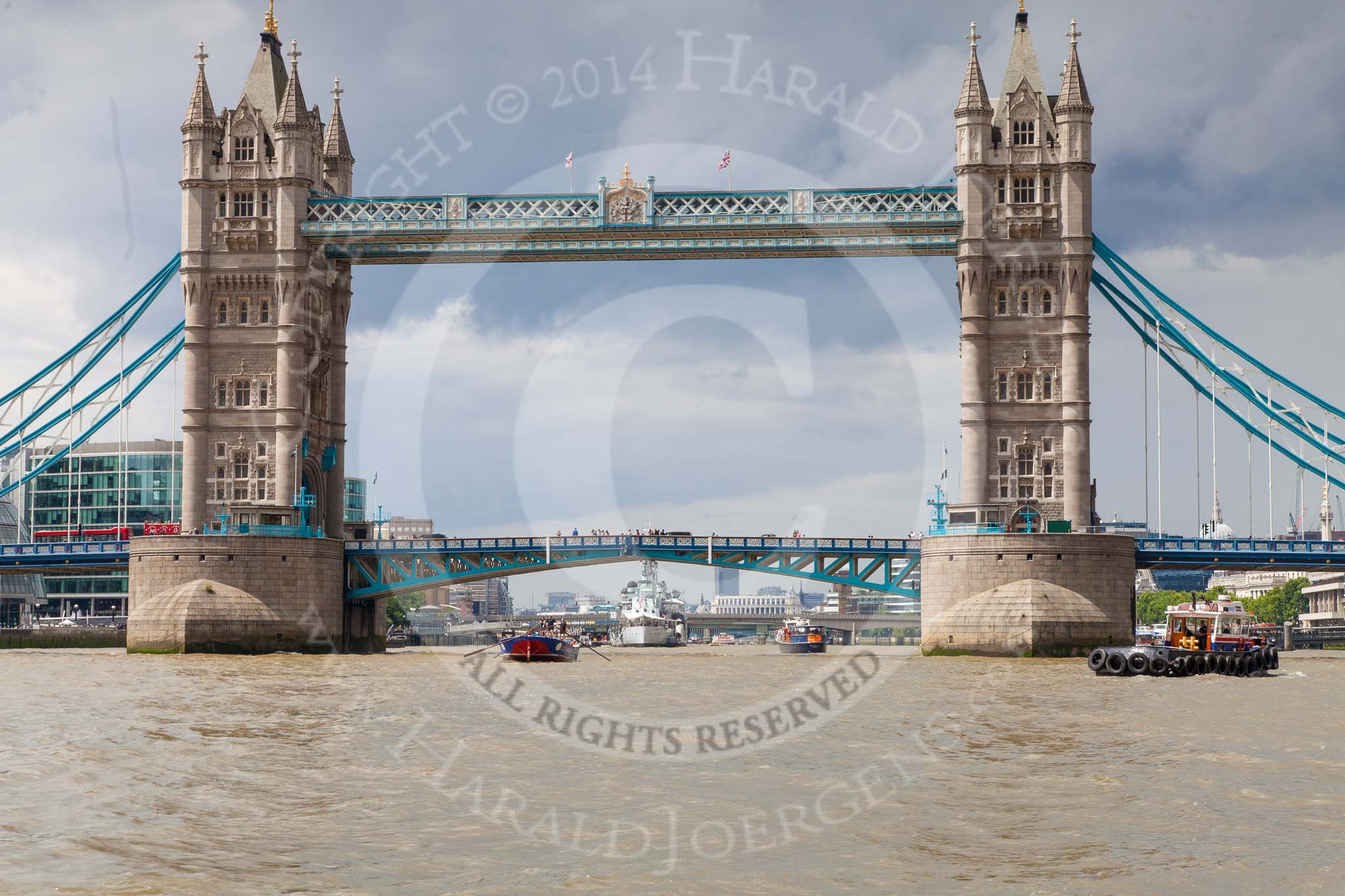 TOW River Thames Barge Driving Race 2014.
River Thames between Greenwich and Westminster,
London,

United Kingdom,
on 28 June 2014 at 13:19, image #218