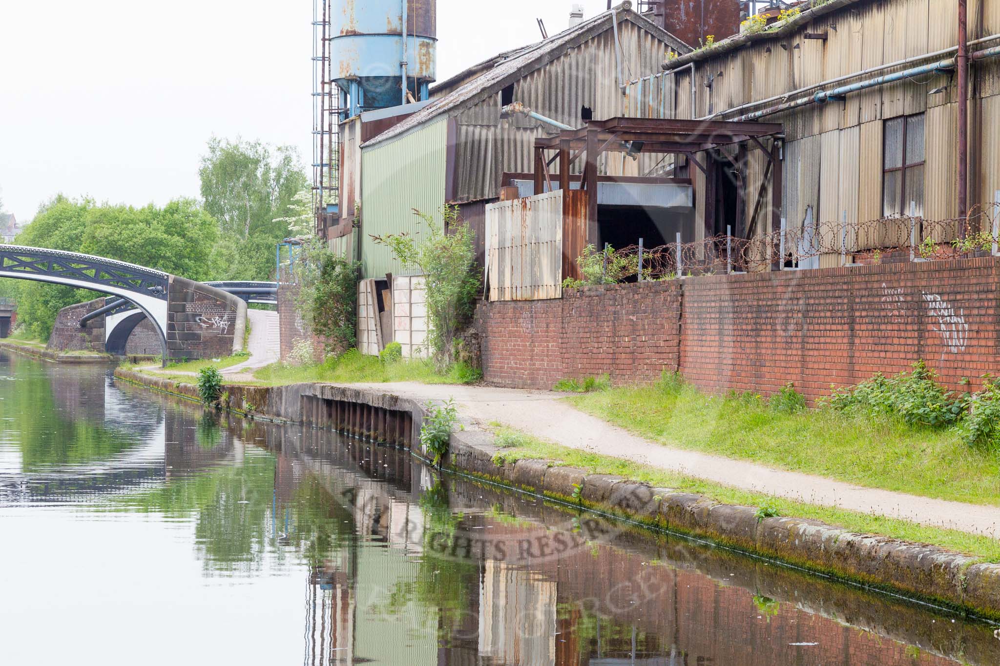 BCN 24h Marathon Challenge 2015: The eastern end of a small loop that ran parallel to the canal.From here, a longer canal arm served Cornwall Engineering Works.
Birmingham Canal Navigations,



on 23 May 2015 at 10:05, image #54