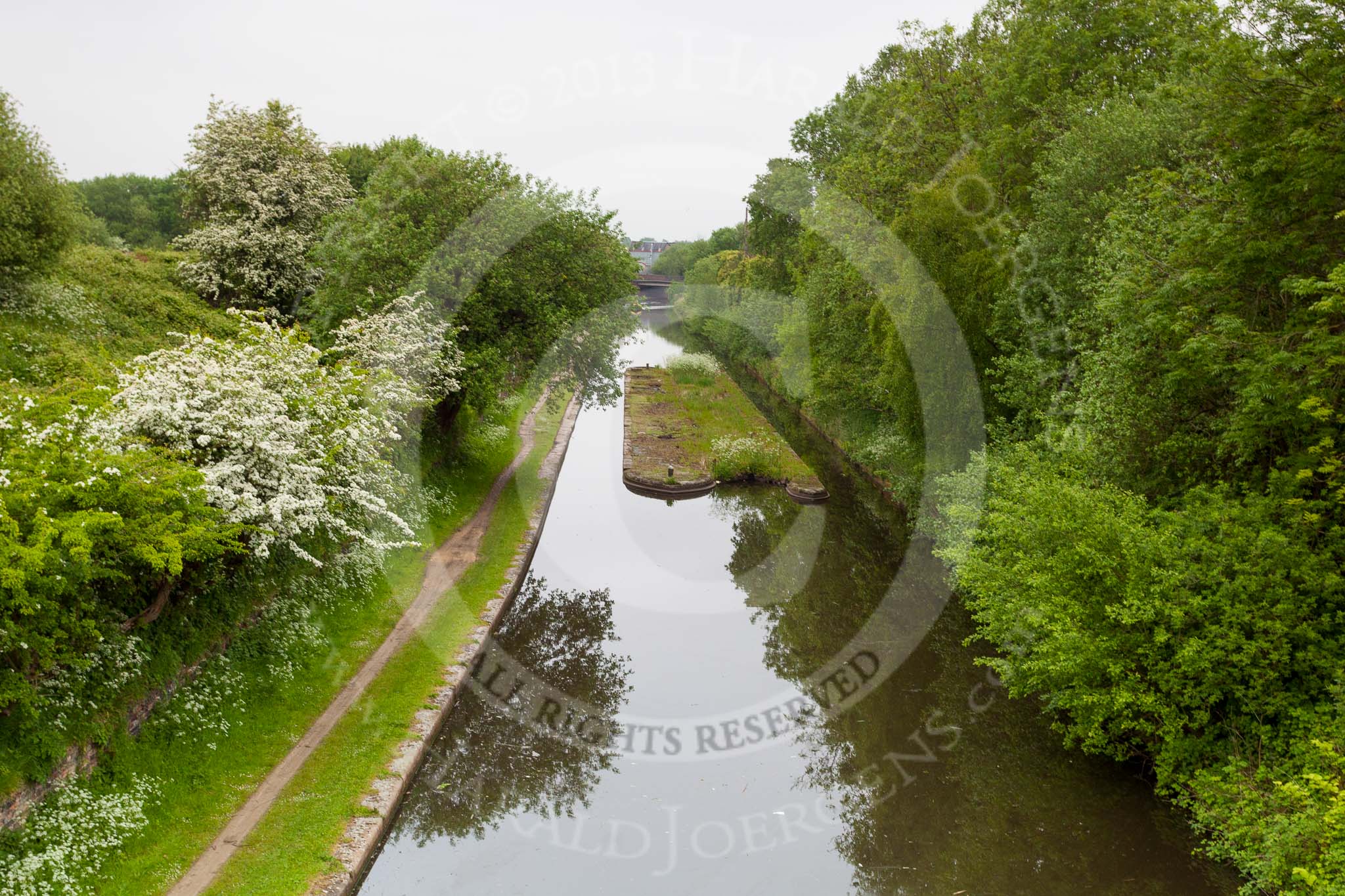 BCN 24h Marathon Challenge 2015: The BCN New Main Line, with a toll island (Smethwick Stop) seen from Telford Aqueduct on the BCN Engine Arm..
Birmingham Canal Navigations,



on 23 May 2015 at 10:35, image #65