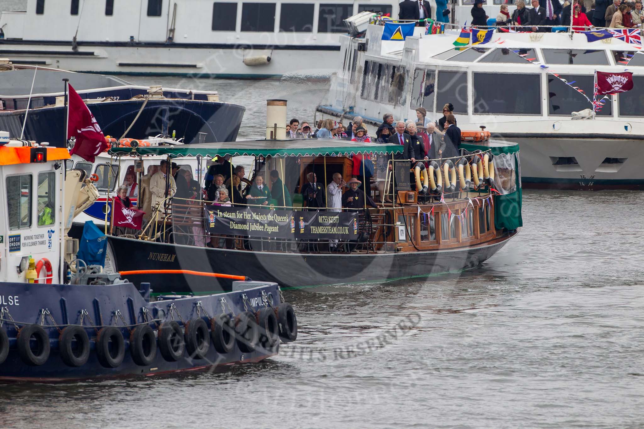 Thames Diamond Jubilee Pageant: VIPS-Nuneham (V79)..
River Thames seen from Battersea Bridge,
London,

United Kingdom,
on 03 June 2012 at 14:59, image #184