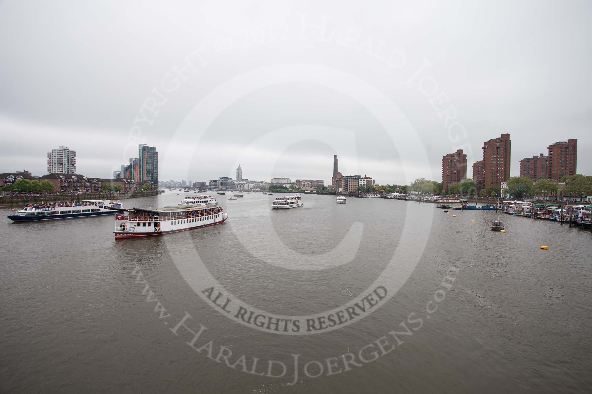 Thames Diamond Jubilee Pageant: VIPS-Elizabethan (V84)..
River Thames seen from Battersea Bridge,
London,

United Kingdom,
on 03 June 2012 at 15:06, image #228
