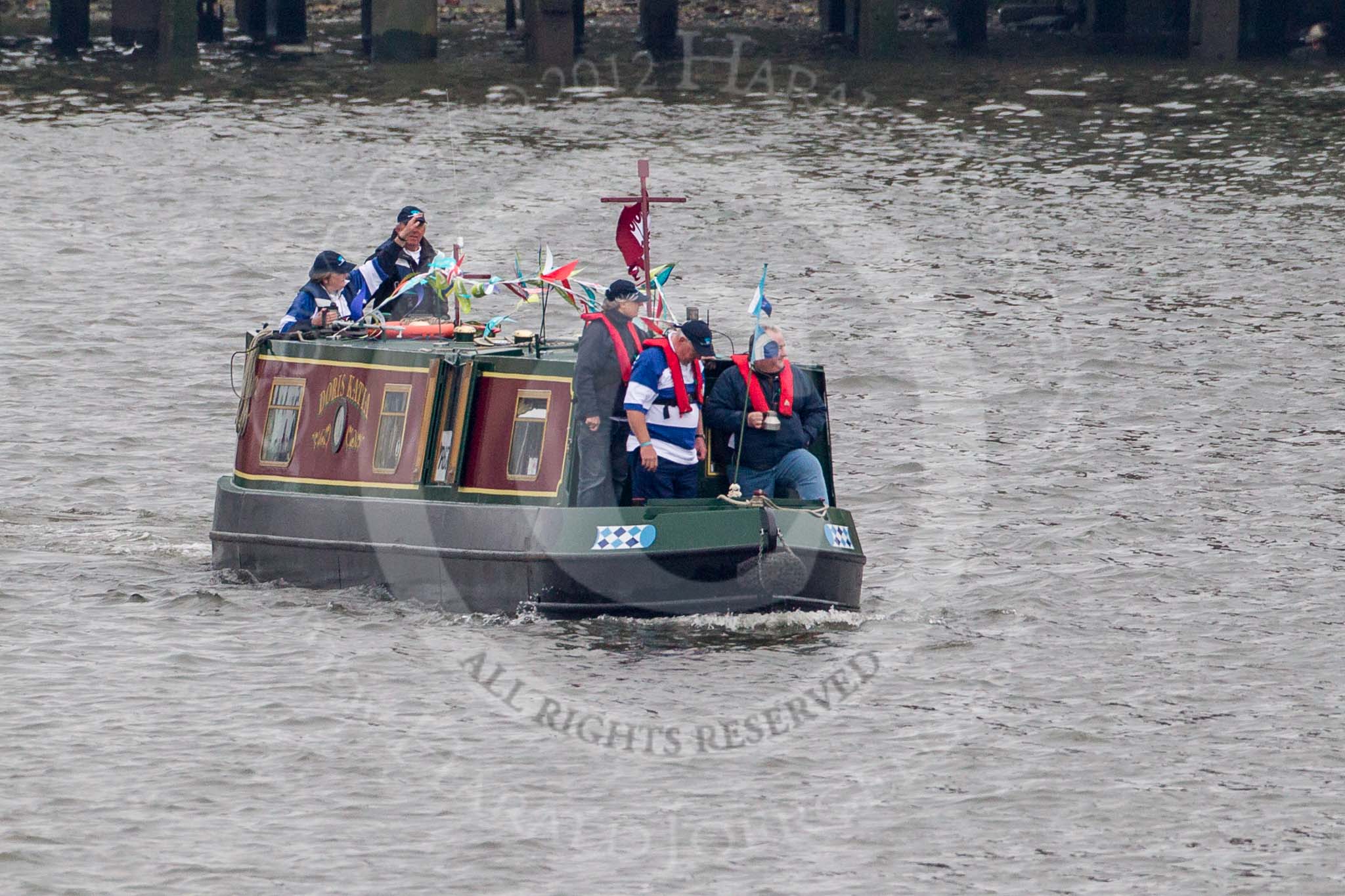 Thames Diamond Jubilee Pageant: NARROW BOATS-Doris Katia (R62)..
River Thames seen from Battersea Bridge,
London,

United Kingdom,
on 03 June 2012 at 15:51, image #441