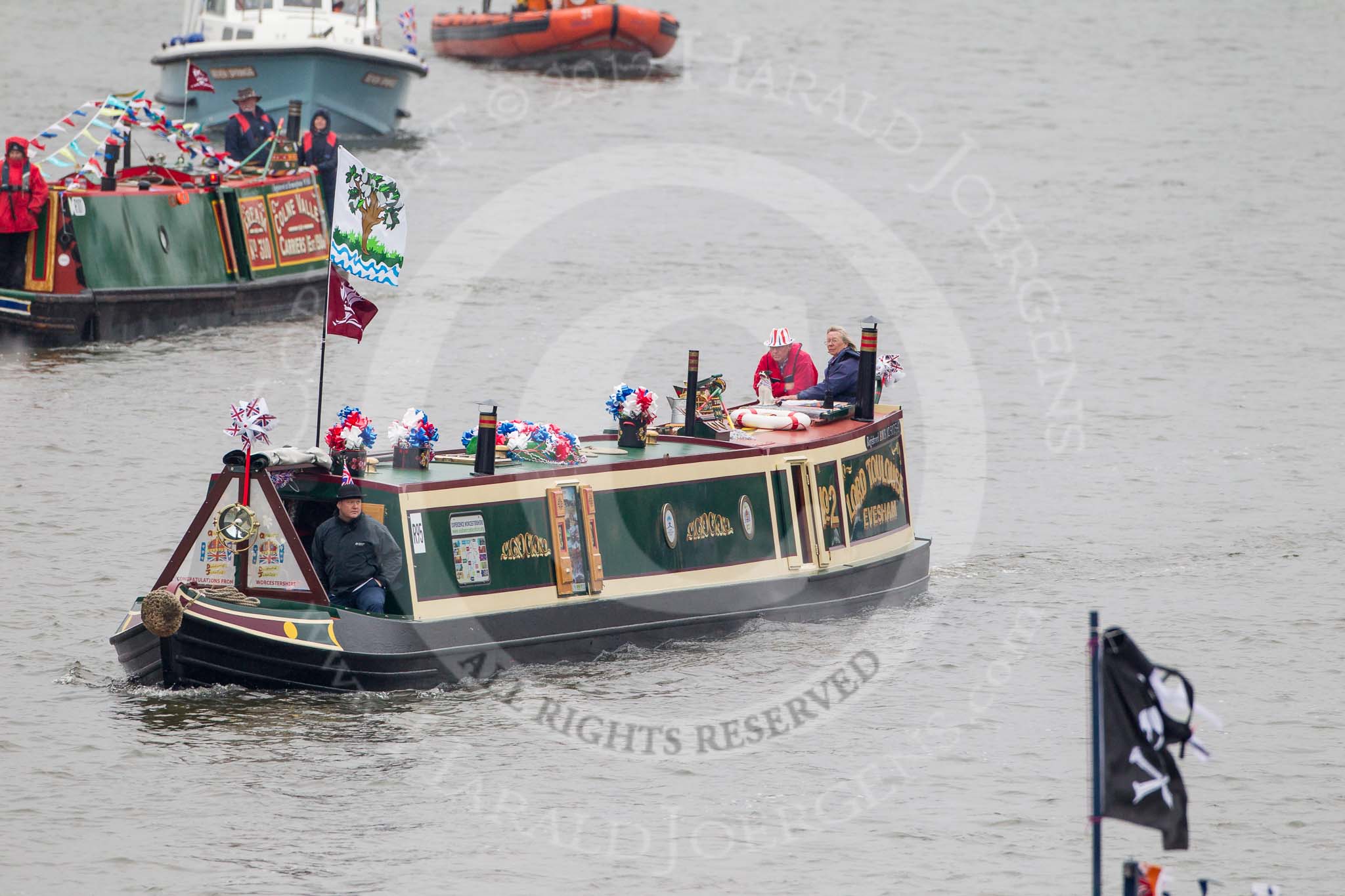 Thames Diamond Jubilee Pageant: NARROW BOATS-Lord Toulouse (Worcestershire) (H95)..
River Thames seen from Battersea Bridge,
London,

United Kingdom,
on 03 June 2012 at 15:57, image #473