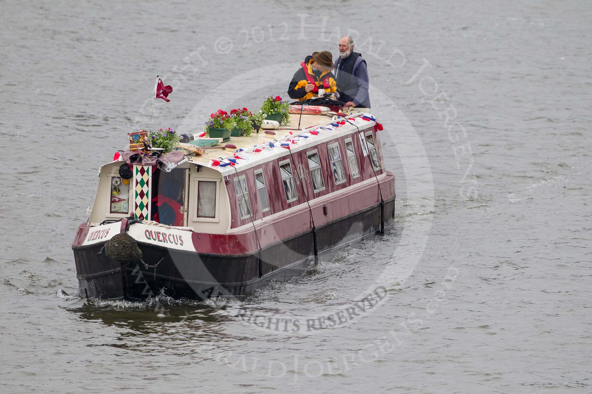 Thames Diamond Jubilee Pageant: NARROW BOATS-Quercus (H93)..
River Thames seen from Battersea Bridge,
London,

United Kingdom,
on 03 June 2012 at 15:57, image #476