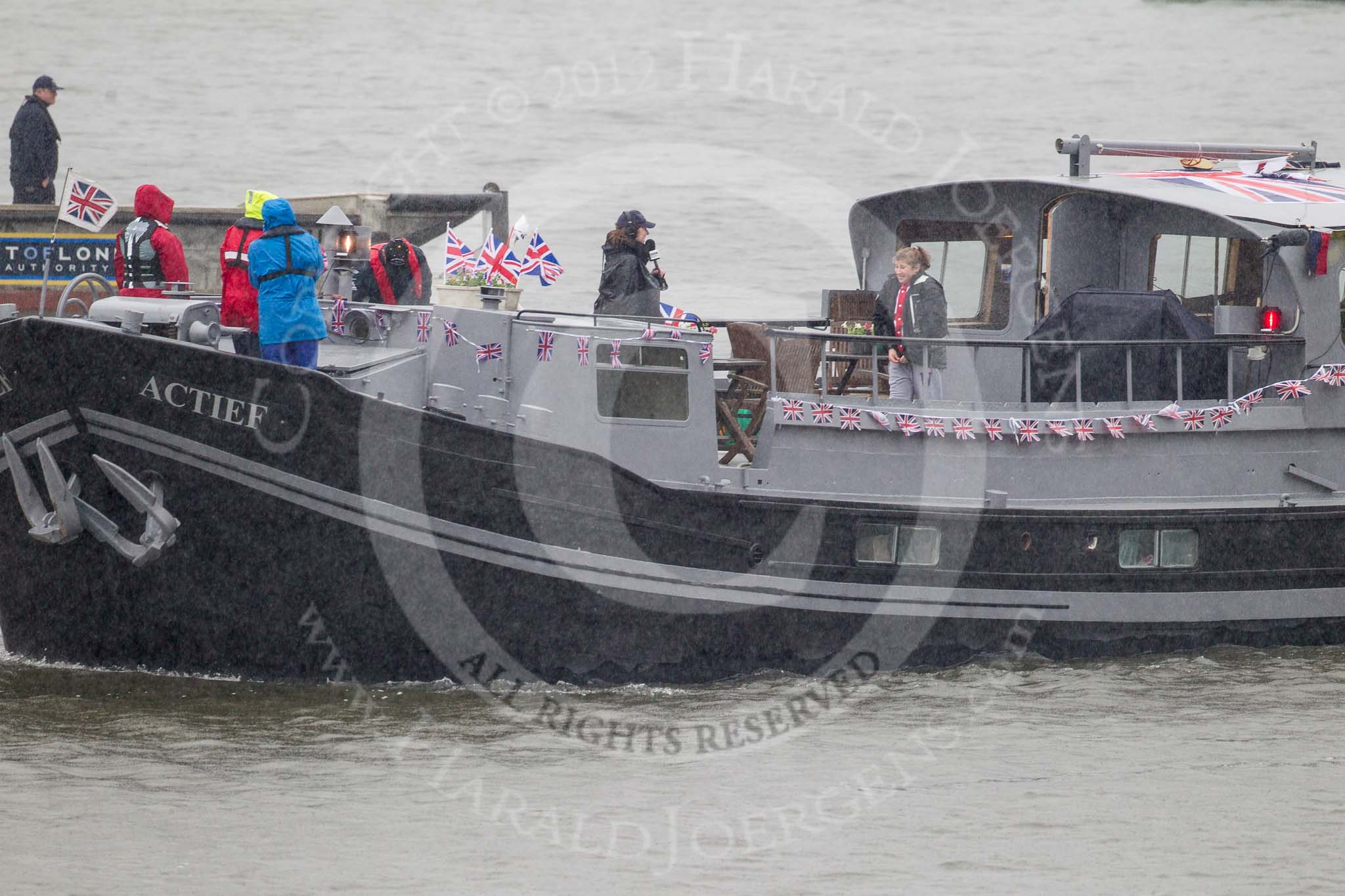 Thames Diamond Jubilee Pageant: BARGES-Actief (R104)..
River Thames seen from Battersea Bridge,
London,

United Kingdom,
on 03 June 2012 at 15:59, image #483
