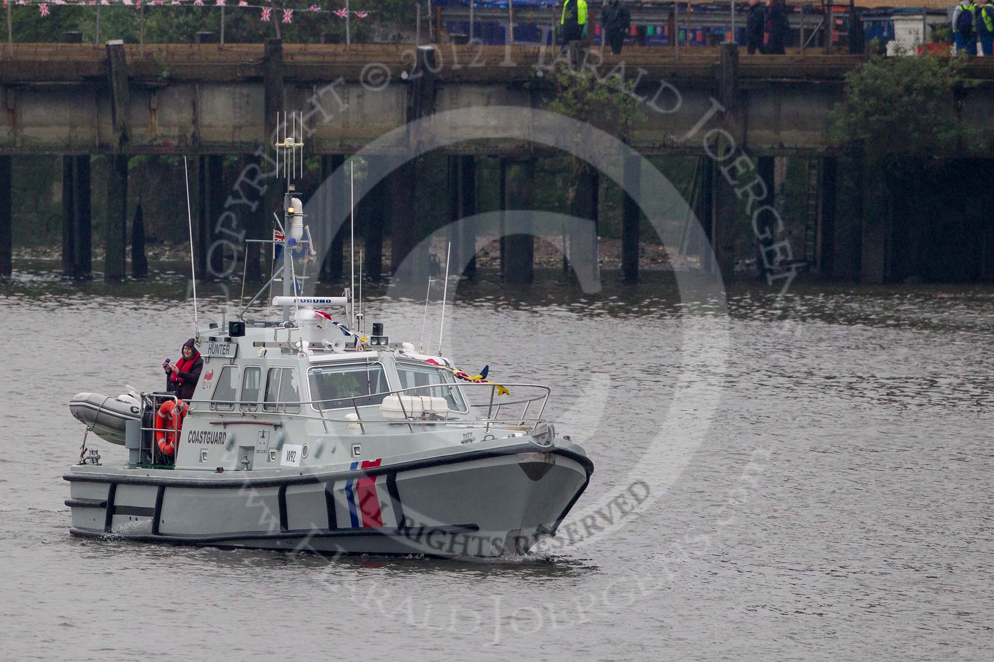 Thames Diamond Jubilee Pageant: PLA, MCA & EA VESSELS-MCA Hunter (W92)..
River Thames seen from Battersea Bridge,
London,

United Kingdom,
on 03 June 2012 at 16:05, image #516