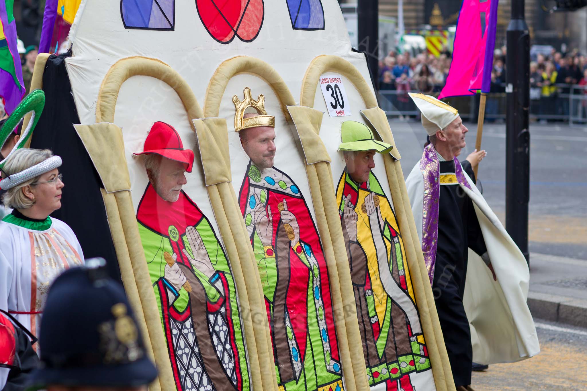 The Lord Mayor's Show 2011: Worshipful Company of Glaziers (http://www.worshipfulglaziers.com/)..
Opposite Mansion House, City of London,
London,
-,
United Kingdom,
on 12 November 2011 at 11:18, image #210
