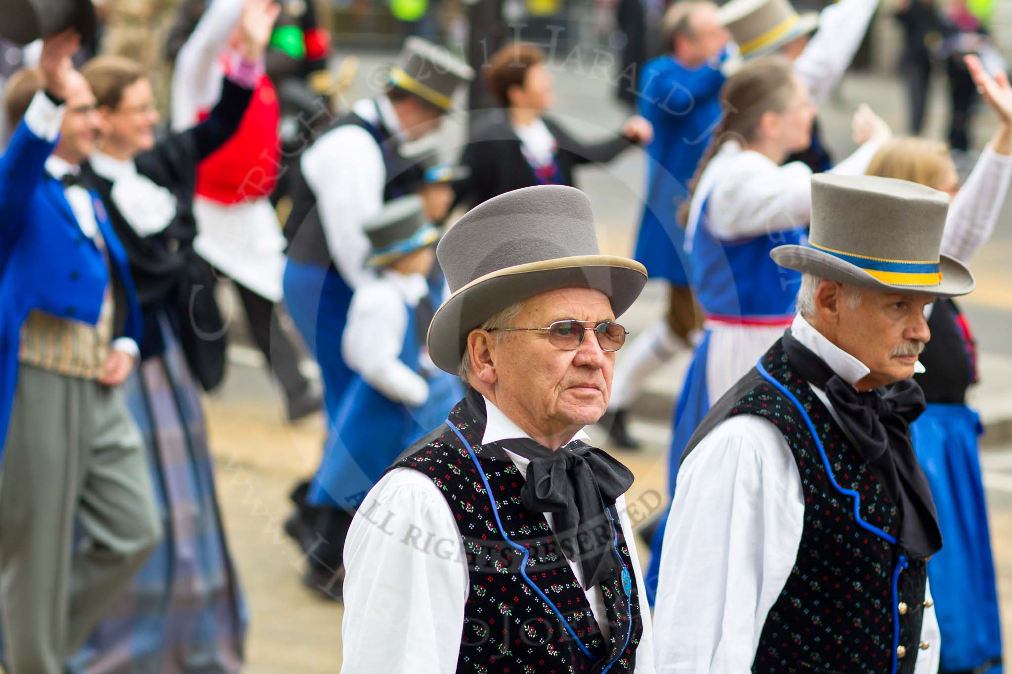 The Lord Mayor's Show 2011: The Guilds of Zurich. Here the Guild of the hat makers and linen weavers, the 'Zunft zur Waag'..
Opposite Mansion House, City of London,
London,
-,
United Kingdom,
on 12 November 2011 at 11:41, image #425
