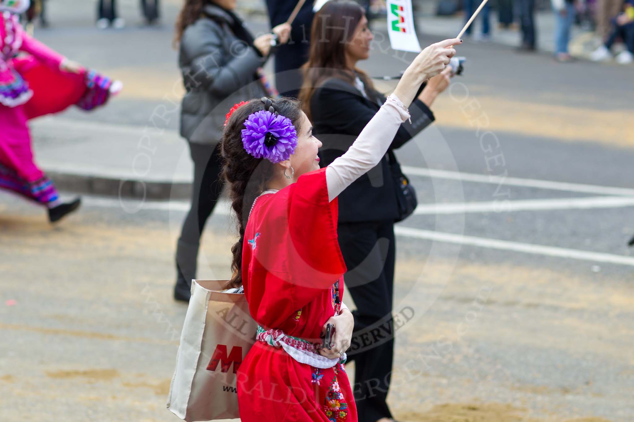 The Lord Mayor's Show 2011: Mexican Chamber of Commerce..
Opposite Mansion House, City of London,
London,
-,
United Kingdom,
on 12 November 2011 at 11:46, image #484