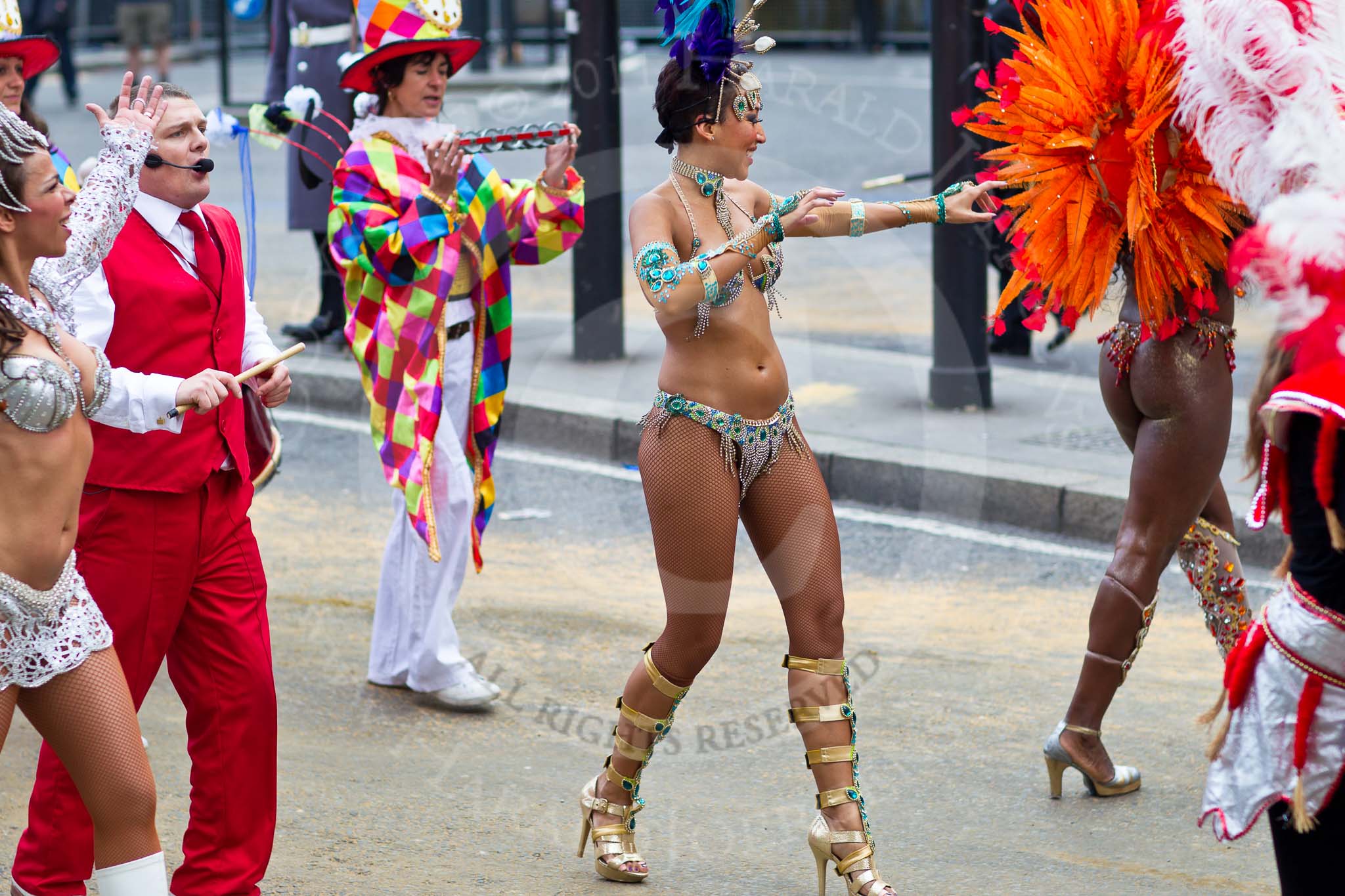 The Lord Mayor's Show 2011: Paraiso School of Samba (http://www.paraisosamba.co.uk/)..
Opposite Mansion House, City of London,
London,
-,
United Kingdom,
on 12 November 2011 at 12:03, image #628