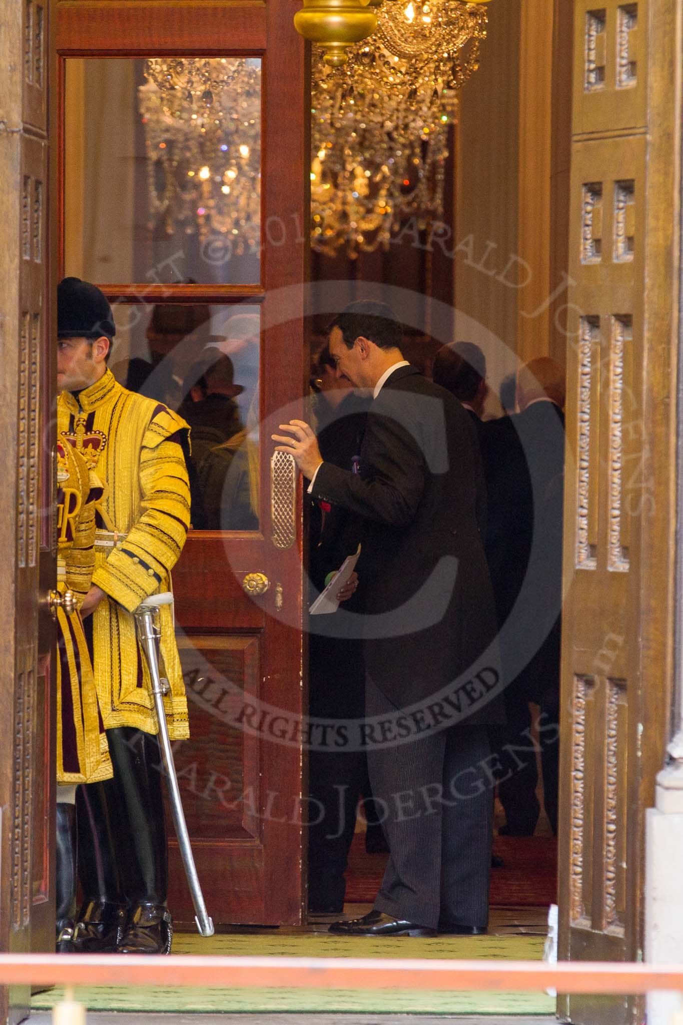 Lord Mayor's Show 2012: A Household Cavalry trumpeter on the balcony of Mansion House..
Press stand opposite Mansion House, City of London,
London,
Greater London,
United Kingdom,
on 10 November 2012 at 10:24, image #69