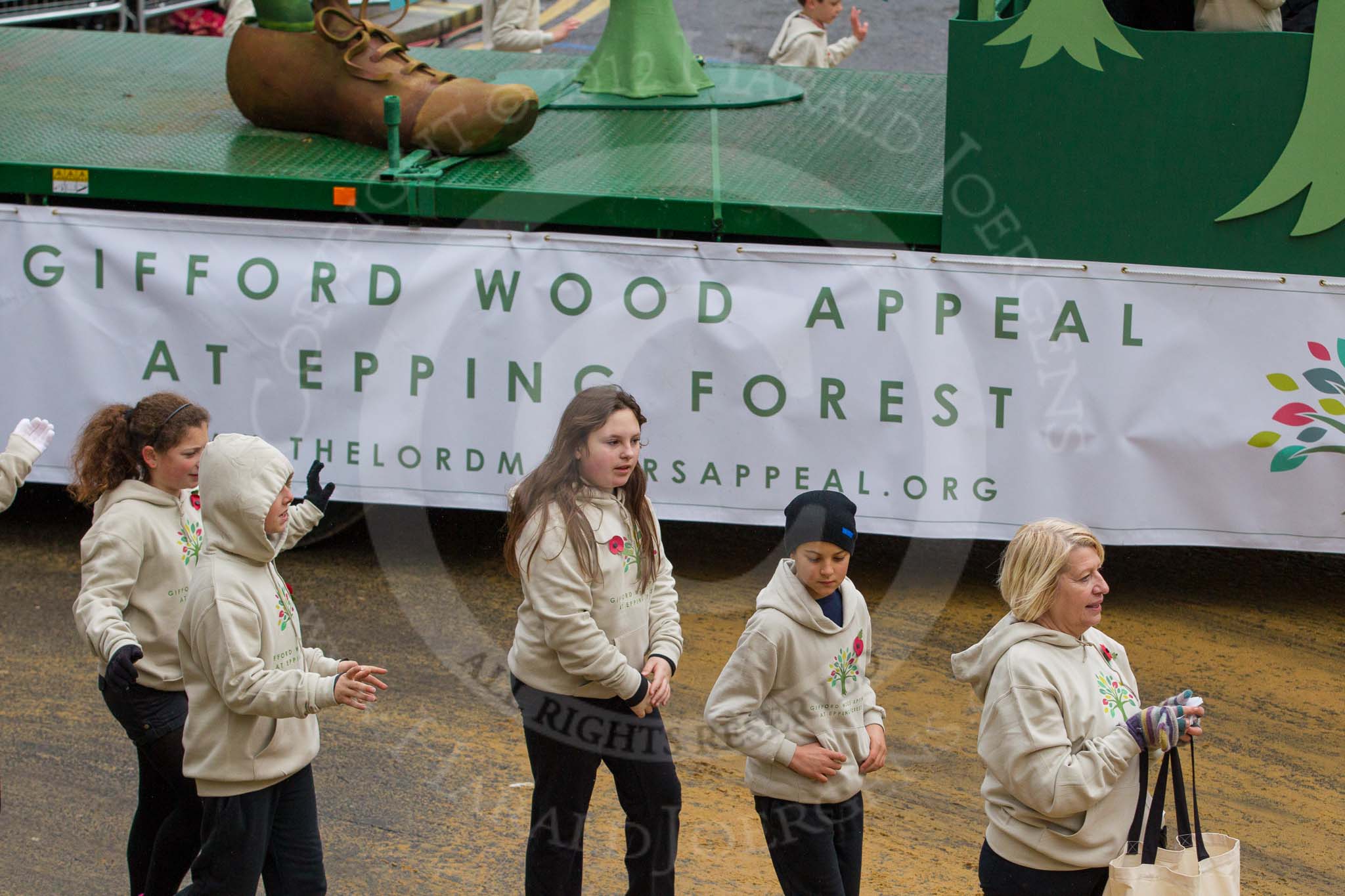 Lord Mayor's Show 2012: Entry 37 - Epping Forest promotes the launch of the Gifford Wood Appeal..
Press stand opposite Mansion House, City of London,
London,
Greater London,
United Kingdom,
on 10 November 2012 at 11:15, image #556