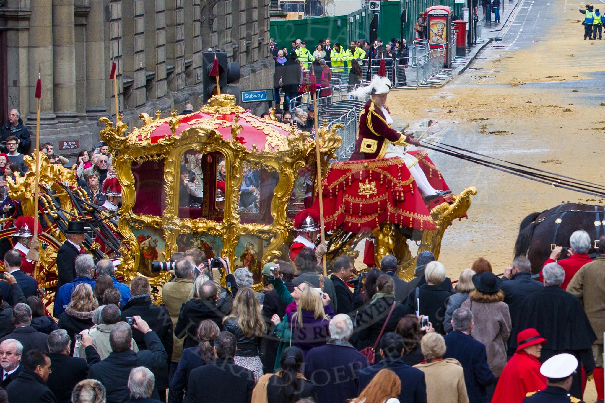 Lord Mayor's Show 2012: Entry 149 - The Rt Hon The Lord Mayor of London, Alderman Roger Gifford, here his State Coach, with Pikemen and Musketeers of the Honorable Artillery Company (HAC)..
Press stand opposite Mansion House, City of London,
London,
Greater London,
United Kingdom,
on 10 November 2012 at 12:10, image #1923
