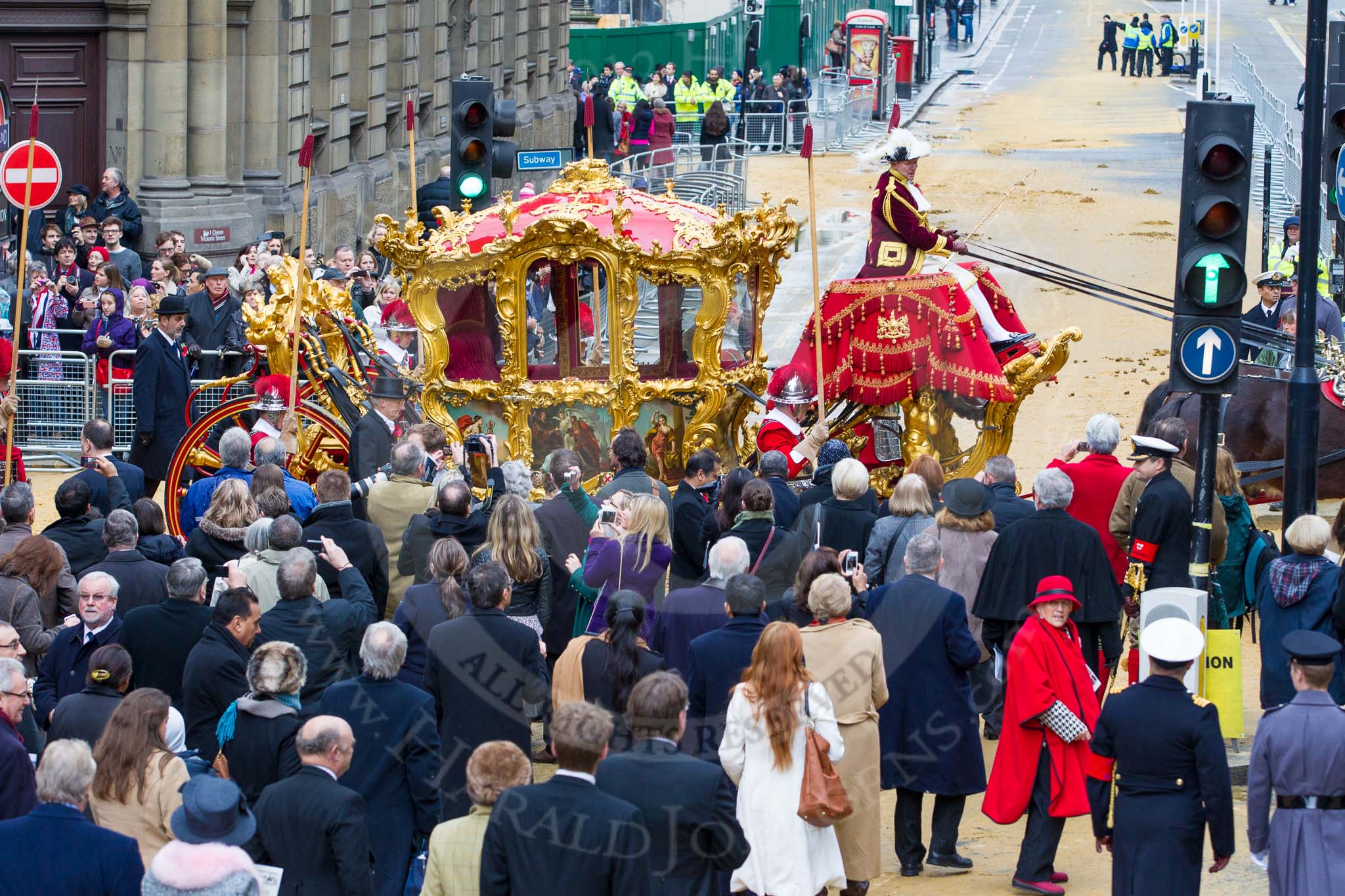 Lord Mayor's Show 2012: Entry 149 - The Rt Hon The Lord Mayor of London, Alderman Roger Gifford, here his State Coach, with Pikemen and Musketeers of the Honorable Artillery Company (HAC)..
Press stand opposite Mansion House, City of London,
London,
Greater London,
United Kingdom,
on 10 November 2012 at 12:10, image #1924
