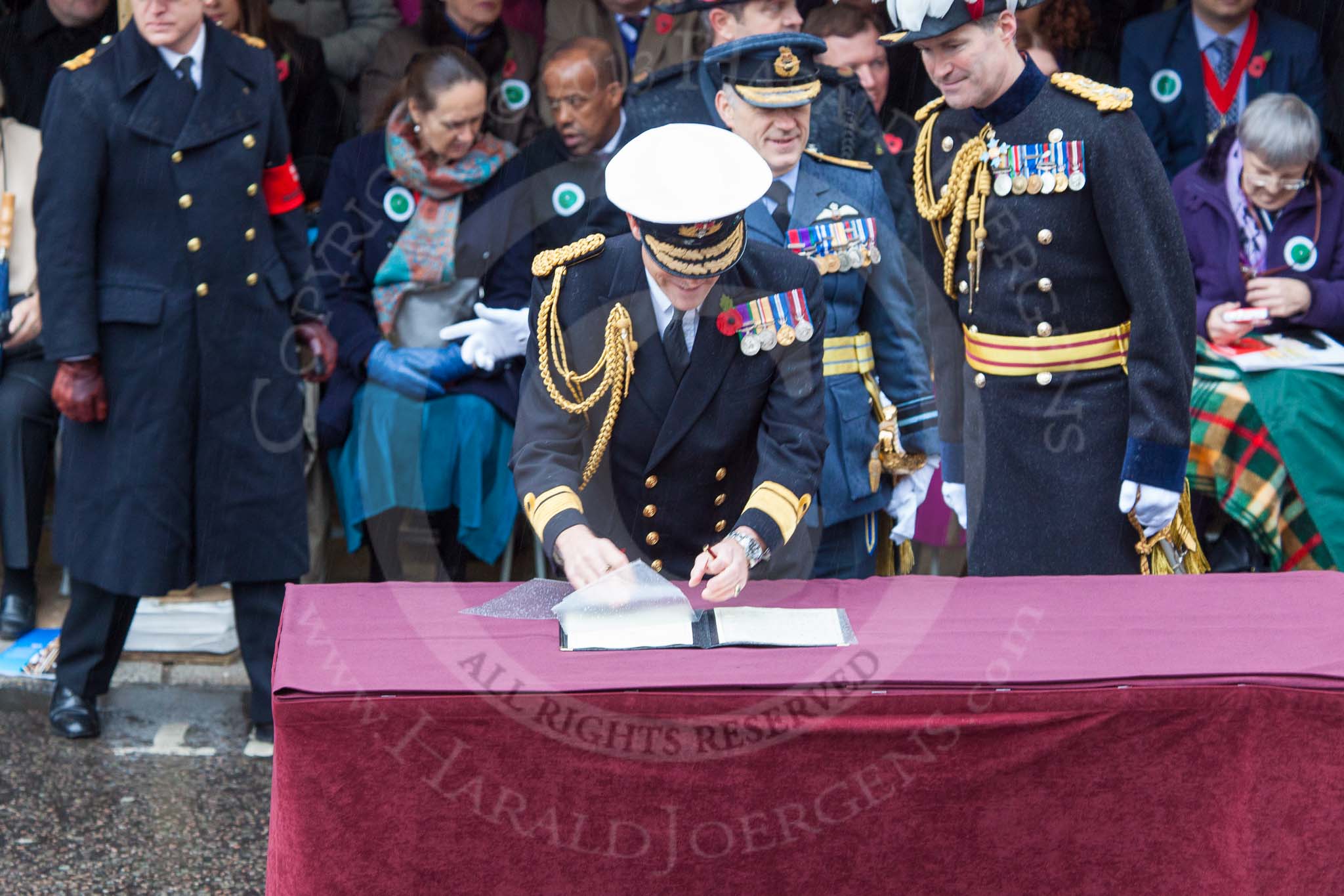 Lord Mayor's Show 2013.
Press stand opposite Mansion House, City of London,
London,
Greater London,
United Kingdom,
on 09 November 2013 at 10:57, image #127