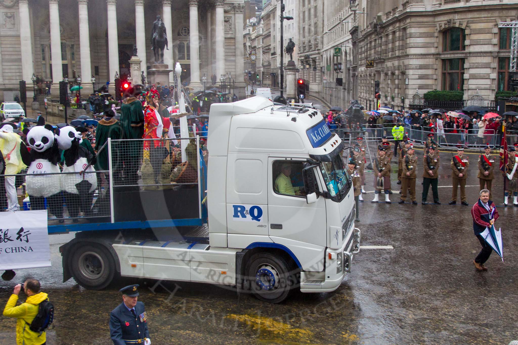 Lord Mayor's Show 2013: 6-Worshipful Company of Grocers- The Spice of Life, represented by the Coldstream Guards, G Company 7th Rifles and participants from Oundle School and Mossbourne Academy..
Press stand opposite Mansion House, City of London,
London,
Greater London,
United Kingdom,
on 09 November 2013 at 11:02, image #172