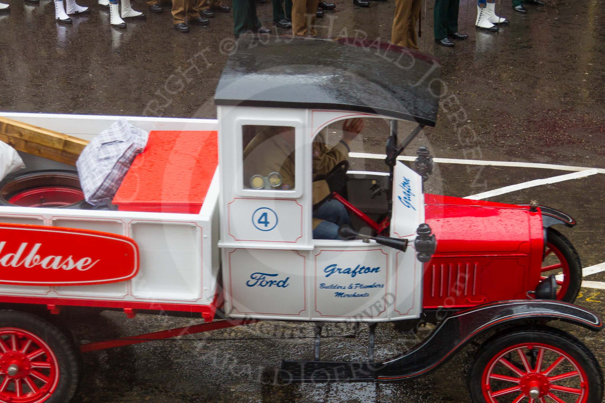 Lord Mayor's Show 2013: 13-Worshipful Company of Builders Merchants- celebrated their 50th anniversary in 2011 and recived Royal Charter in 2012..
Press stand opposite Mansion House, City of London,
London,
Greater London,
United Kingdom,
on 09 November 2013 at 11:06, image #273