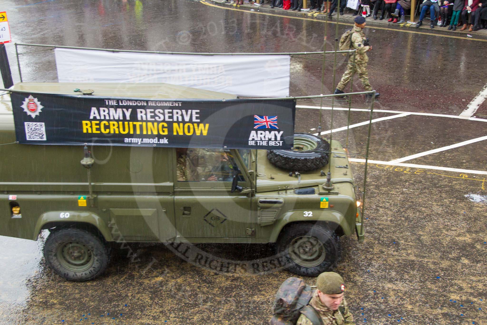 Lord Mayor's Show 2013: 30- B Company, 4th Battalion The Parachute Regiment-based in White City and known as 'London's Paras'..
Press stand opposite Mansion House, City of London,
London,
Greater London,
United Kingdom,
on 09 November 2013 at 11:15, image #396