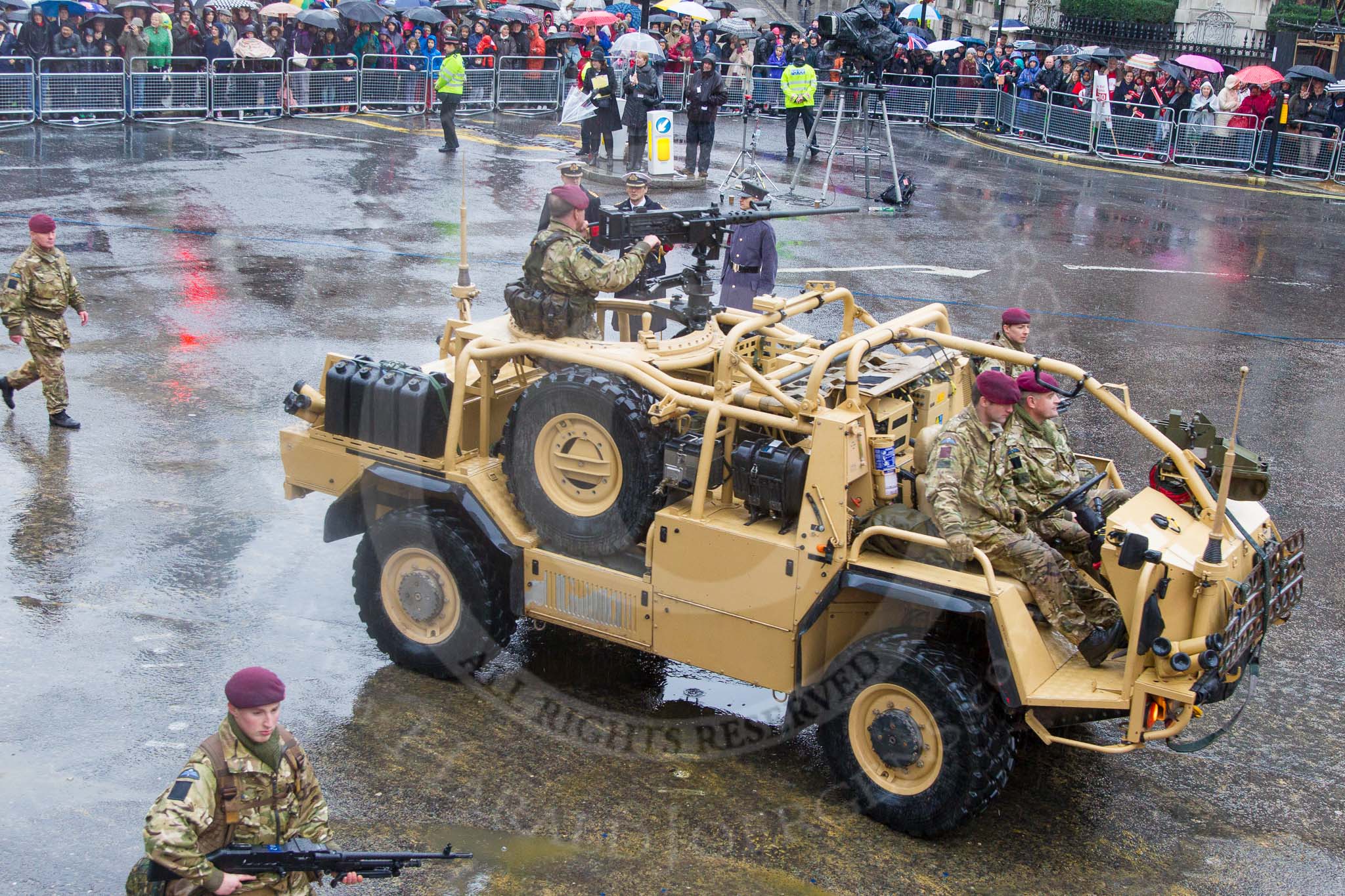 Lord Mayor's Show 2013: 30- B Company, 4th Battalion The Parachute Regiment-based in White City and known as 'London's Paras'..
Press stand opposite Mansion House, City of London,
London,
Greater London,
United Kingdom,
on 09 November 2013 at 11:15, image #404