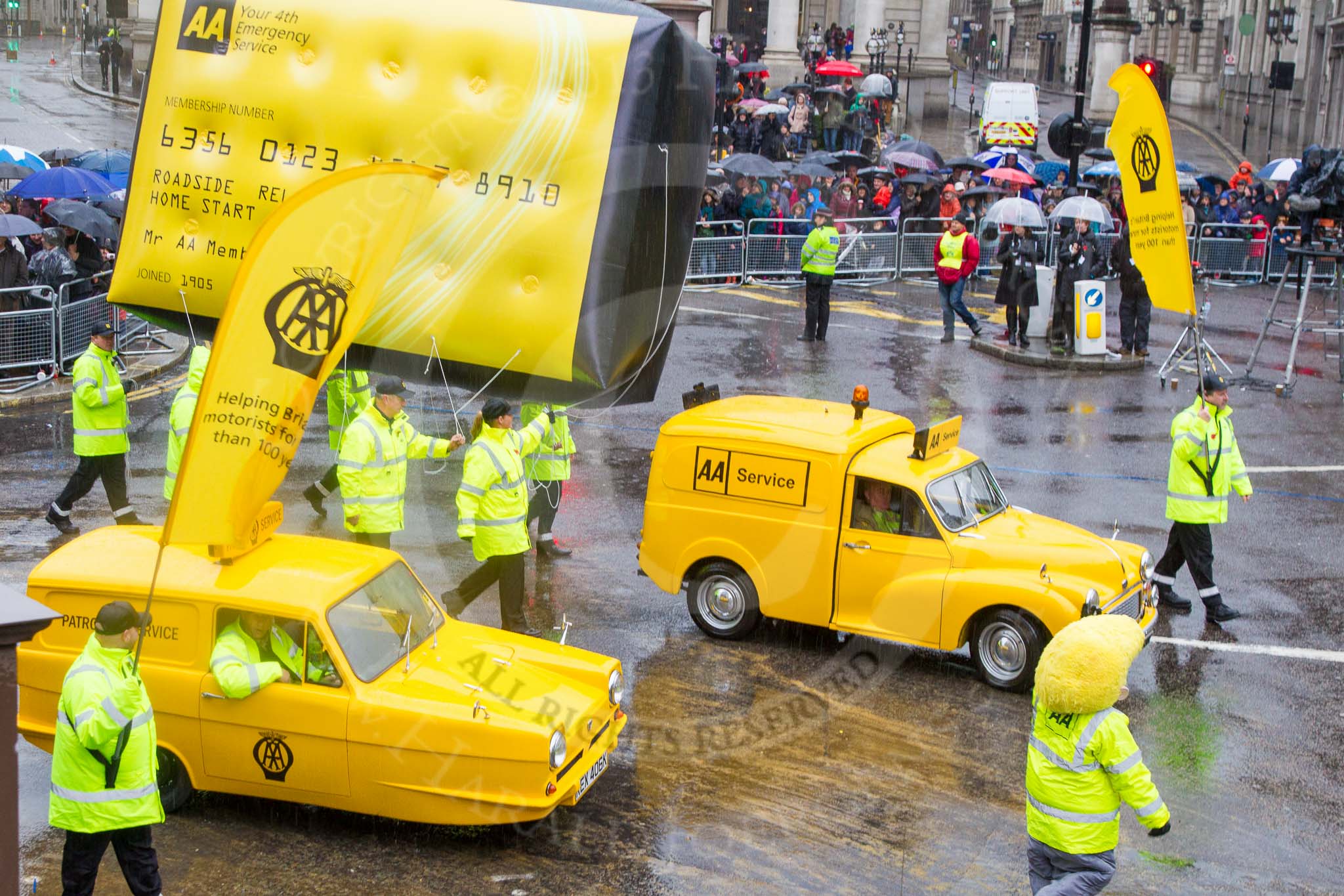 Lord Mayor's Show 2013: 60- The Automobile Association-AA1, the AA's 1904 Renault, and AA2 , a 1918 Chater-Lea motorcycle lead the AAs procession of historical amd modern patrol vehicles..
Press stand opposite Mansion House, City of London,
London,
Greater London,
United Kingdom,
on 09 November 2013 at 11:32, image #761
