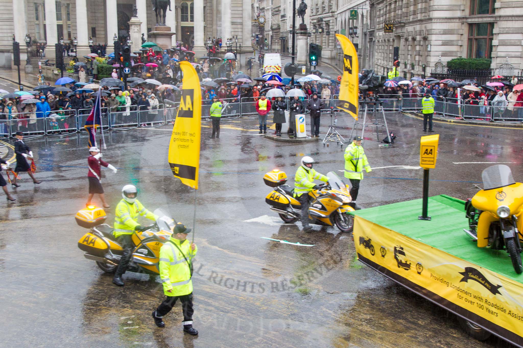 Lord Mayor's Show 2013: 60- The Automobile Association-AA1, the AA's 1904 Renault, and AA2 , a 1918 Chater-Lea motorcycle lead the AAs procession of historical amd modern patrol vehicles..
Press stand opposite Mansion House, City of London,
London,
Greater London,
United Kingdom,
on 09 November 2013 at 11:33, image #772