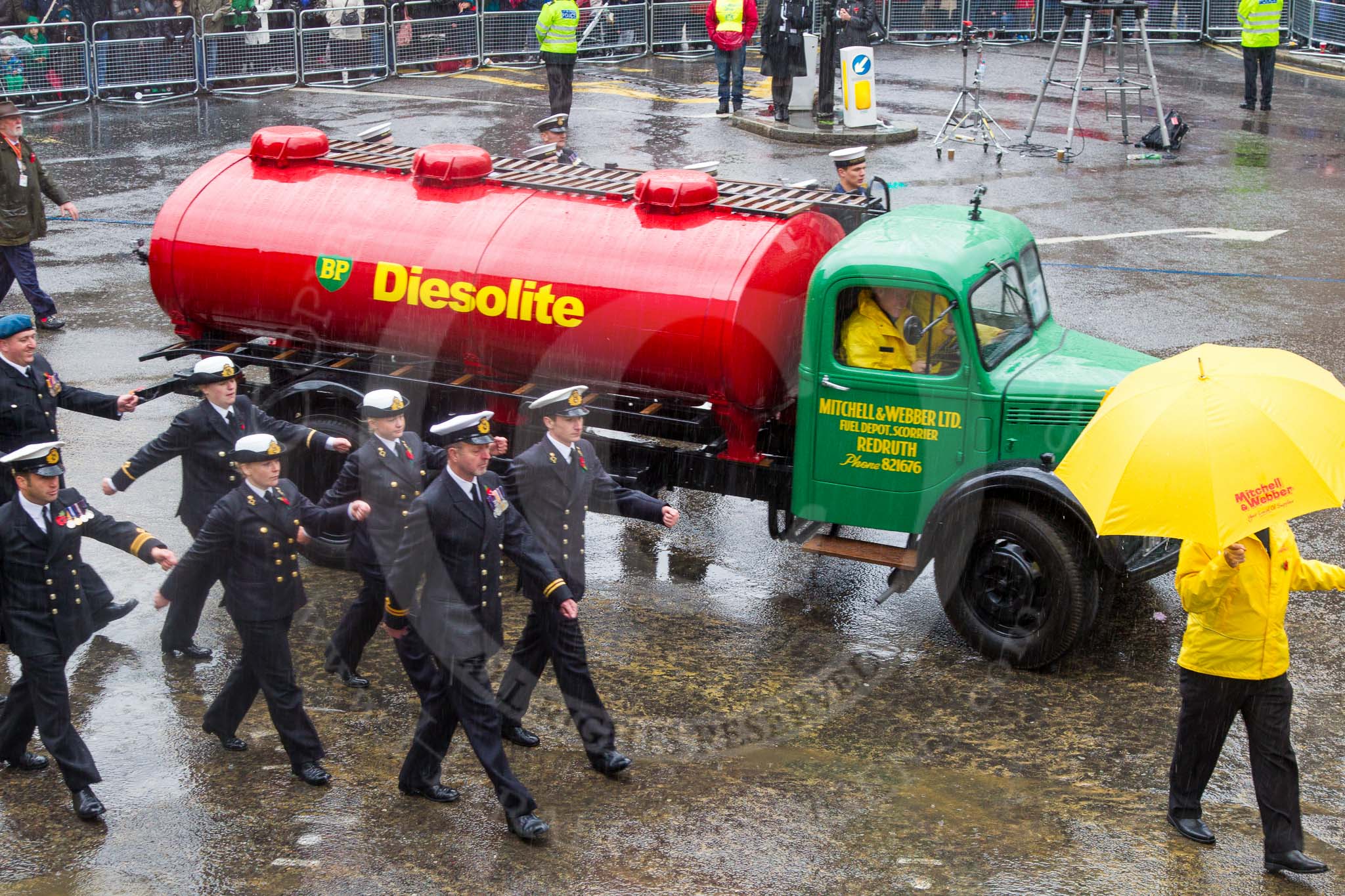 Lord Mayor's Show 2013: 67-Worshipful Company of Fuellers- are the City's energy-industry Livery Company. Today's float represents coal and paraffin..
Press stand opposite Mansion House, City of London,
London,
Greater London,
United Kingdom,
on 09 November 2013 at 11:36, image #814
