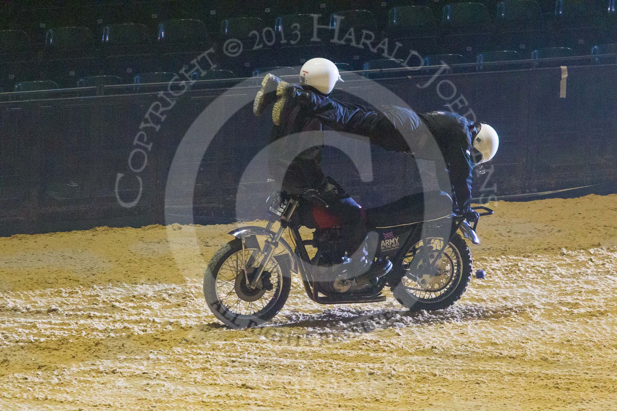 British Military Tournament 2013.
Earls Court,
London SW5,

United Kingdom,
on 06 December 2013 at 15:13, image #146