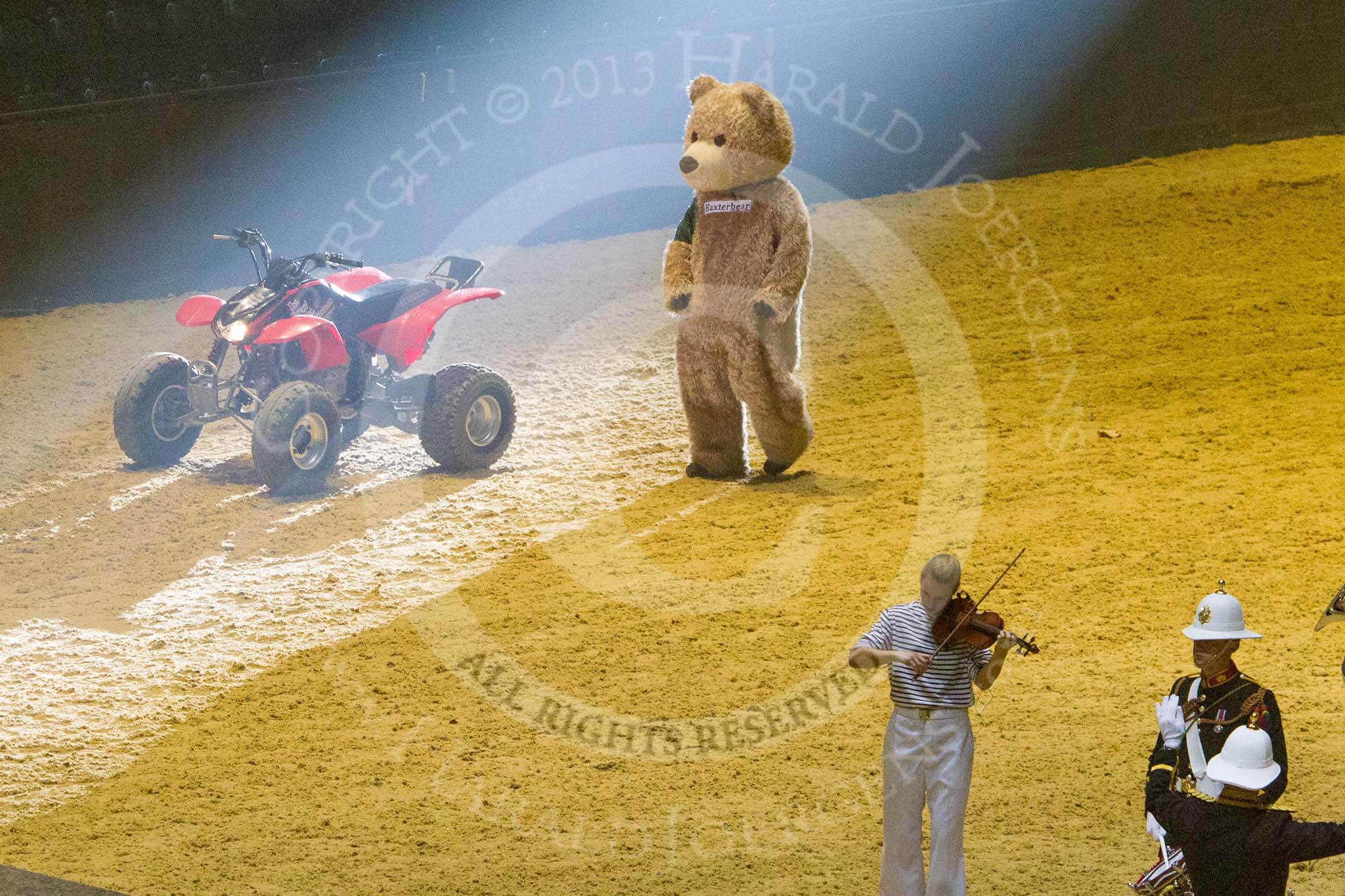 British Military Tournament 2013.
Earls Court,
London SW5,

United Kingdom,
on 06 December 2013 at 16:13, image #345