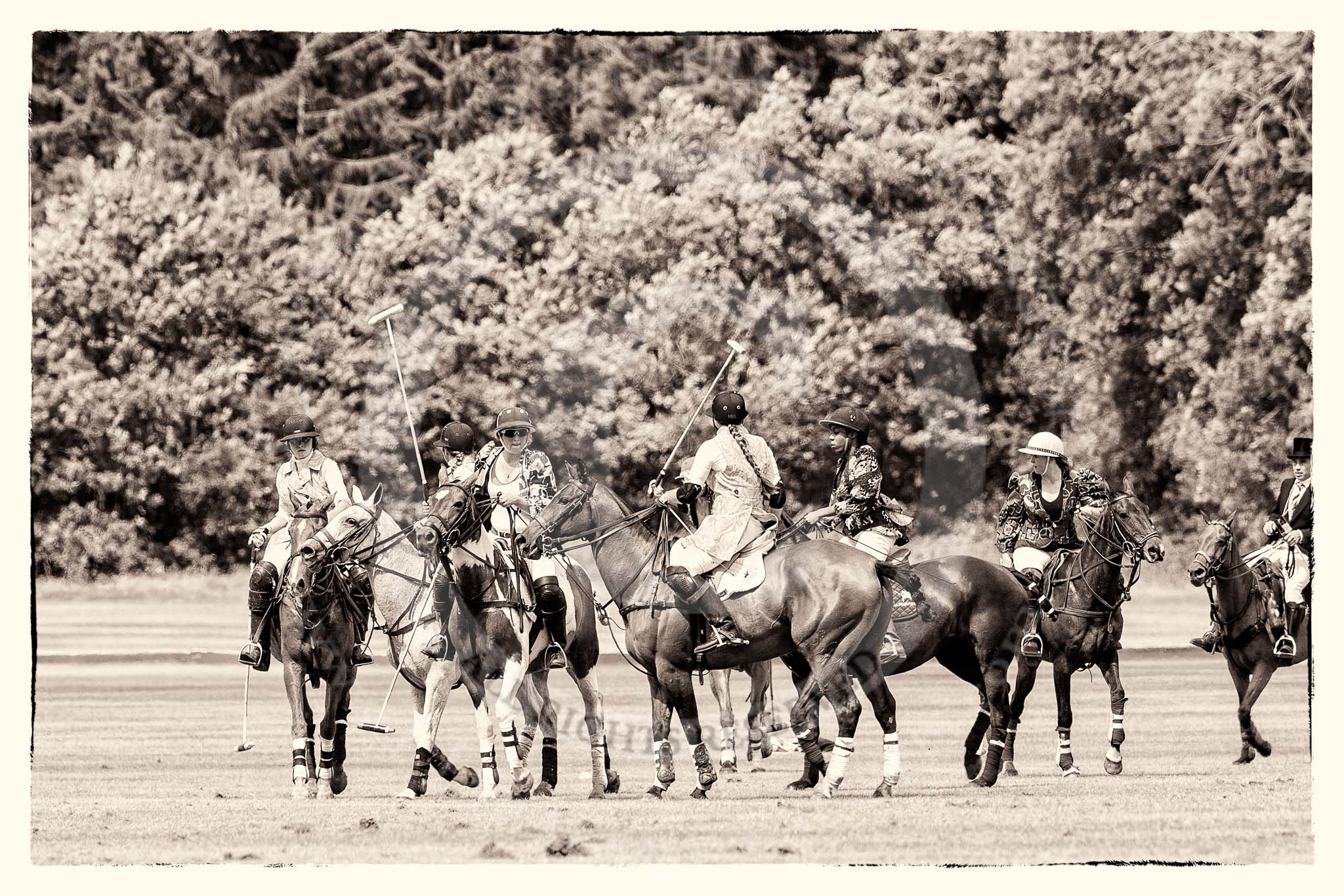 7th Heritage Polo Cup semi-finals: Play off..
Hurtwood Park Polo Club,
Ewhurst Green,
Surrey,
United Kingdom,
on 04 August 2012 at 13:56, image #193