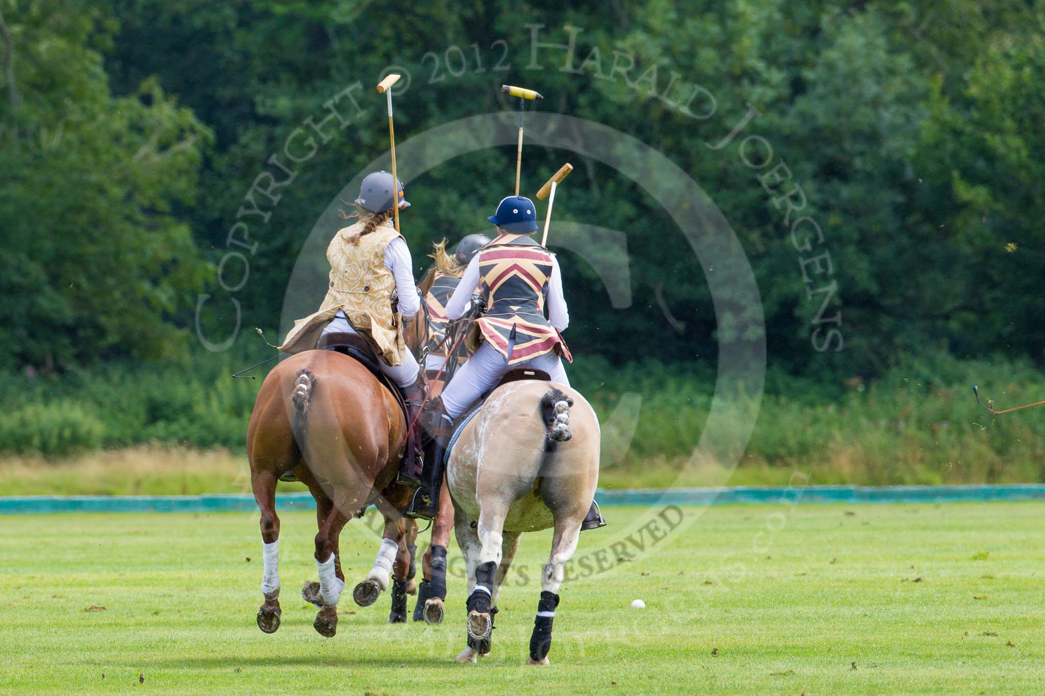 7th Heritage Polo Cup semi-finals: Emma Boers v Leigh Fisher..
Hurtwood Park Polo Club,
Ewhurst Green,
Surrey,
United Kingdom,
on 04 August 2012 at 13:35, image #161