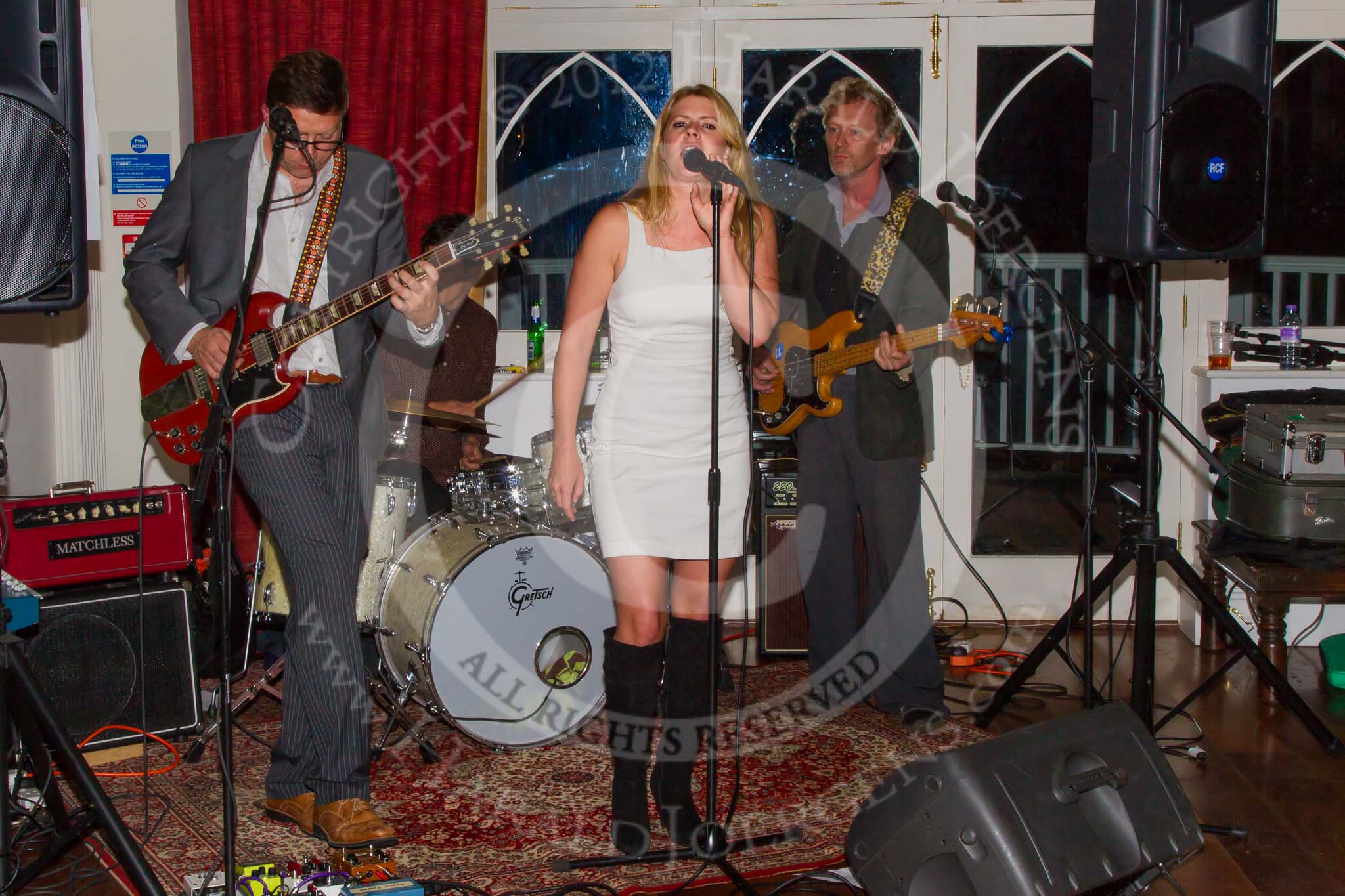 DBPC Polo in the Park 2012: The band "Janey and The Vagabonds" with Christine Adams..
Dallas Burston Polo Club,
Stoneythorpe Estate,
Southam,
Warwickshire,
United Kingdom,
on 16 September 2012 at 22:54, image #384